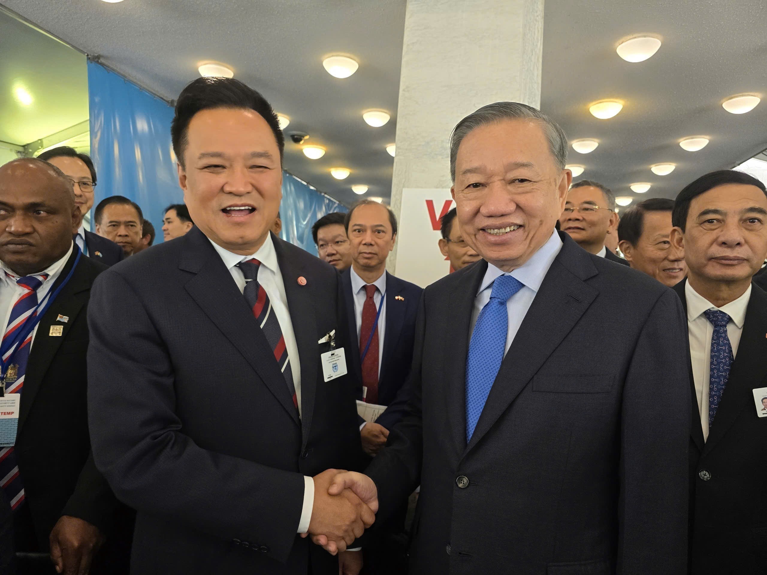 Tổng Bí thư, Chủ tịch nước Tô Lâm gặp lãnh đạo các nước - Ảnh 1.