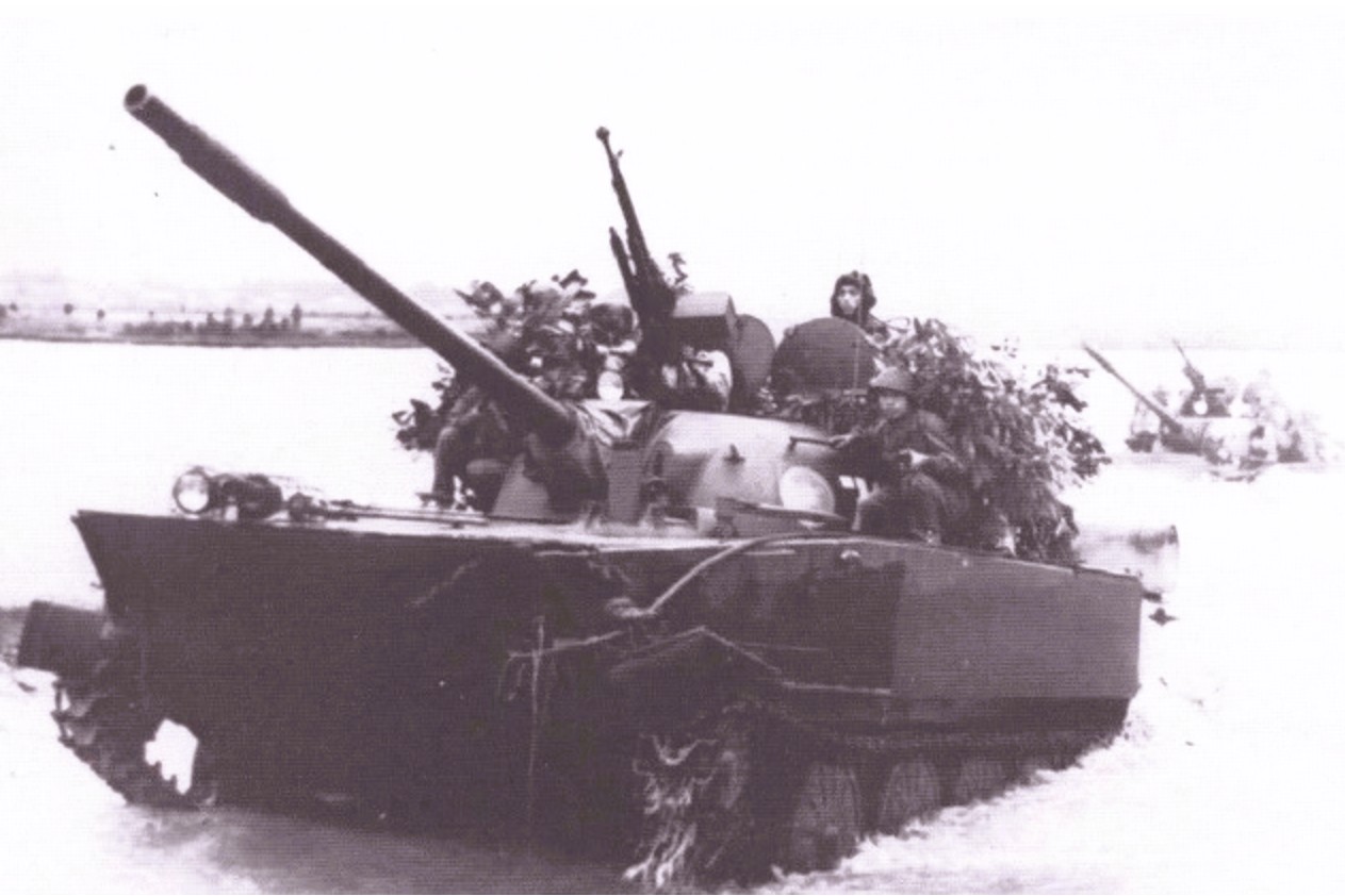 Xe tăng K63-85 đánh Pol Pot, bảo vệ Trường Sa- Ảnh 2.
