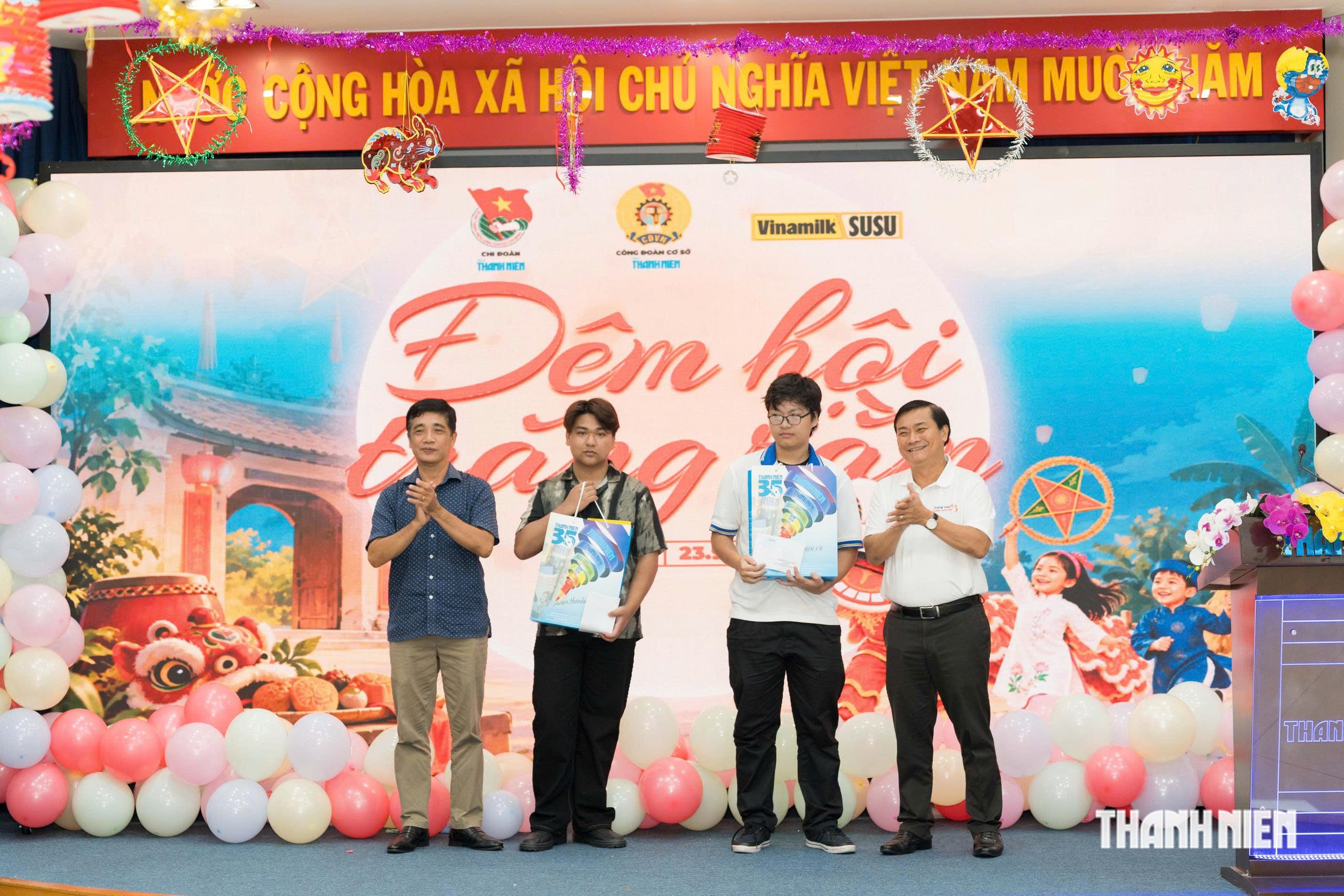 Trung thu đặc biệt ở Báo Thanh Niên: Những đứa trẻ ngày nào nay vào đại học - Ảnh 11.