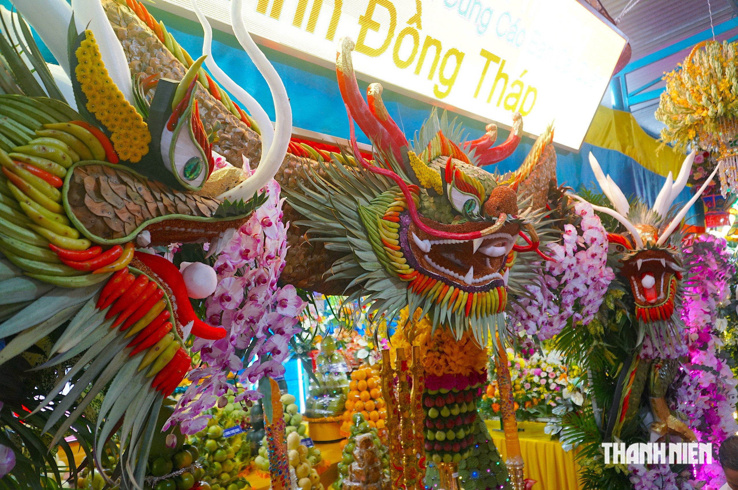 Hội yến Diêu Trì Cung: Hàng trăm loại hoa, trái cây bắt mắt dâng cúng Phật Mẫu - Ảnh 6.