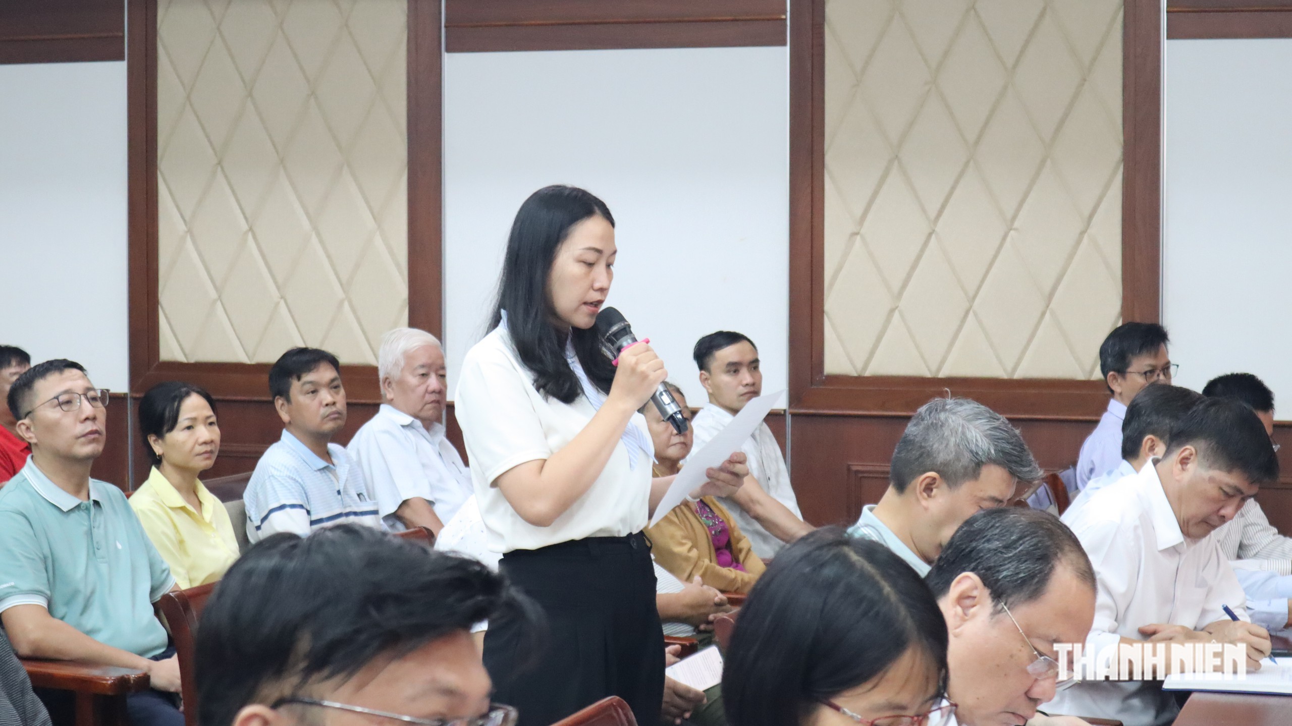 Khách đi xe buýt tăng 49%, vì sao đường phố TP.HCM vẫn kẹt xe? - Ảnh 4.