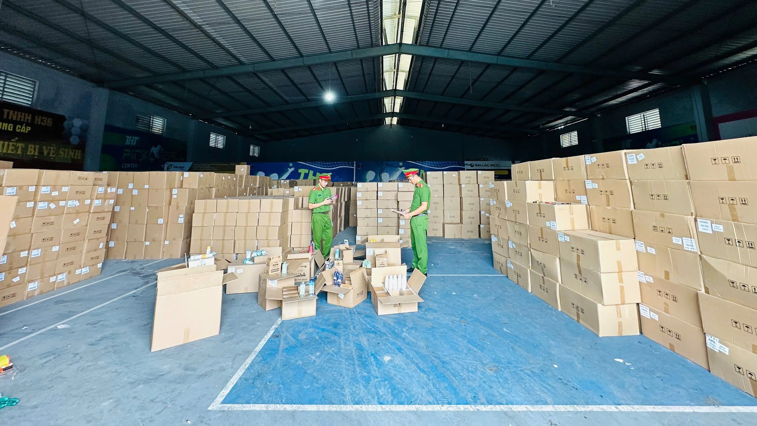 Nơi sản xuất thuốc chống đột quỵ bằng bột mì và hóa chất - Ảnh 7.