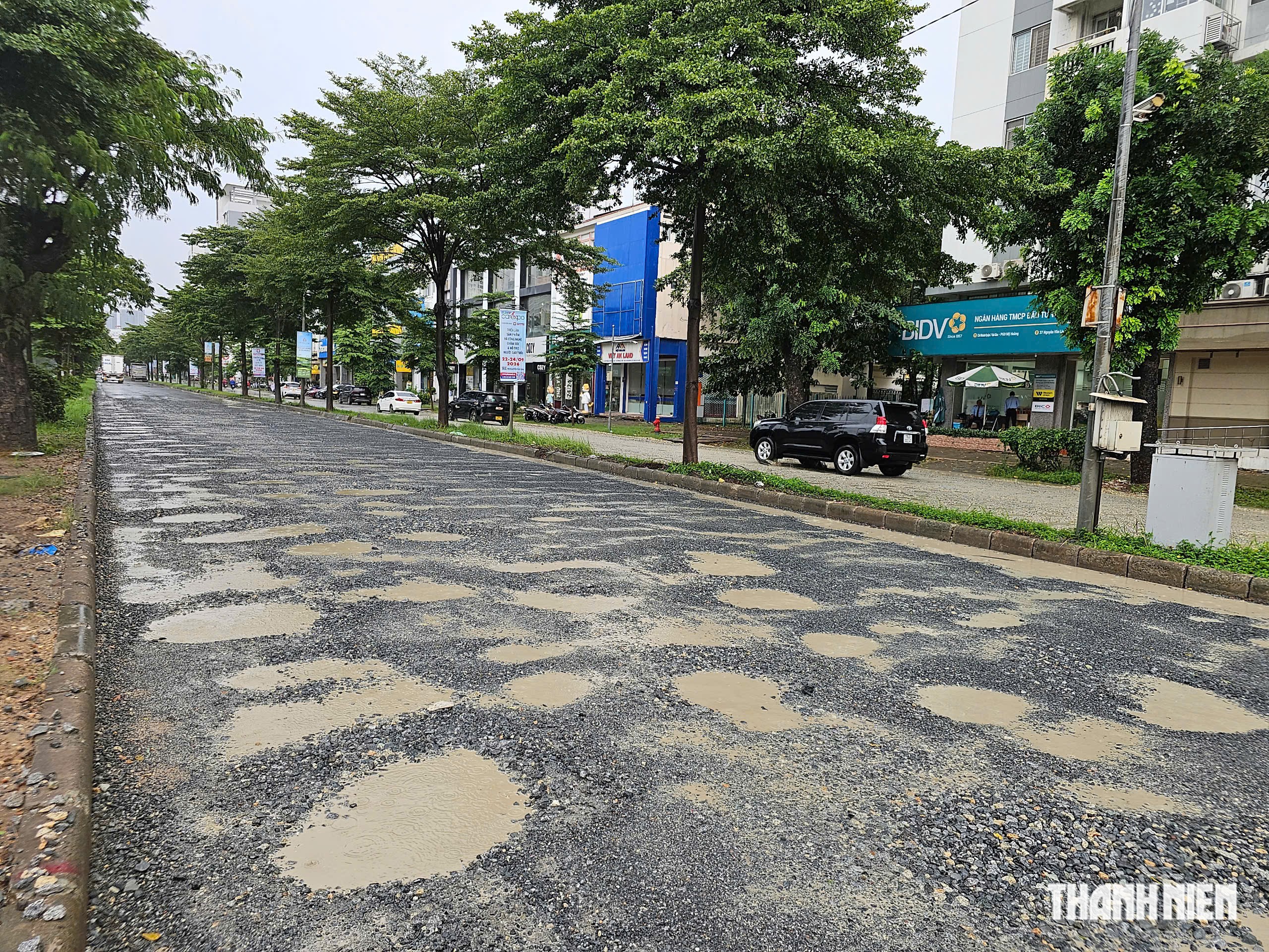 Đường Nguyễn Văn Linh nhiều ổ voi, &ocirc; t&ocirc; sụp hố: Sở X&acirc;y dựng TP.HCM n&oacute;i g&igrave;?- Ảnh 3.