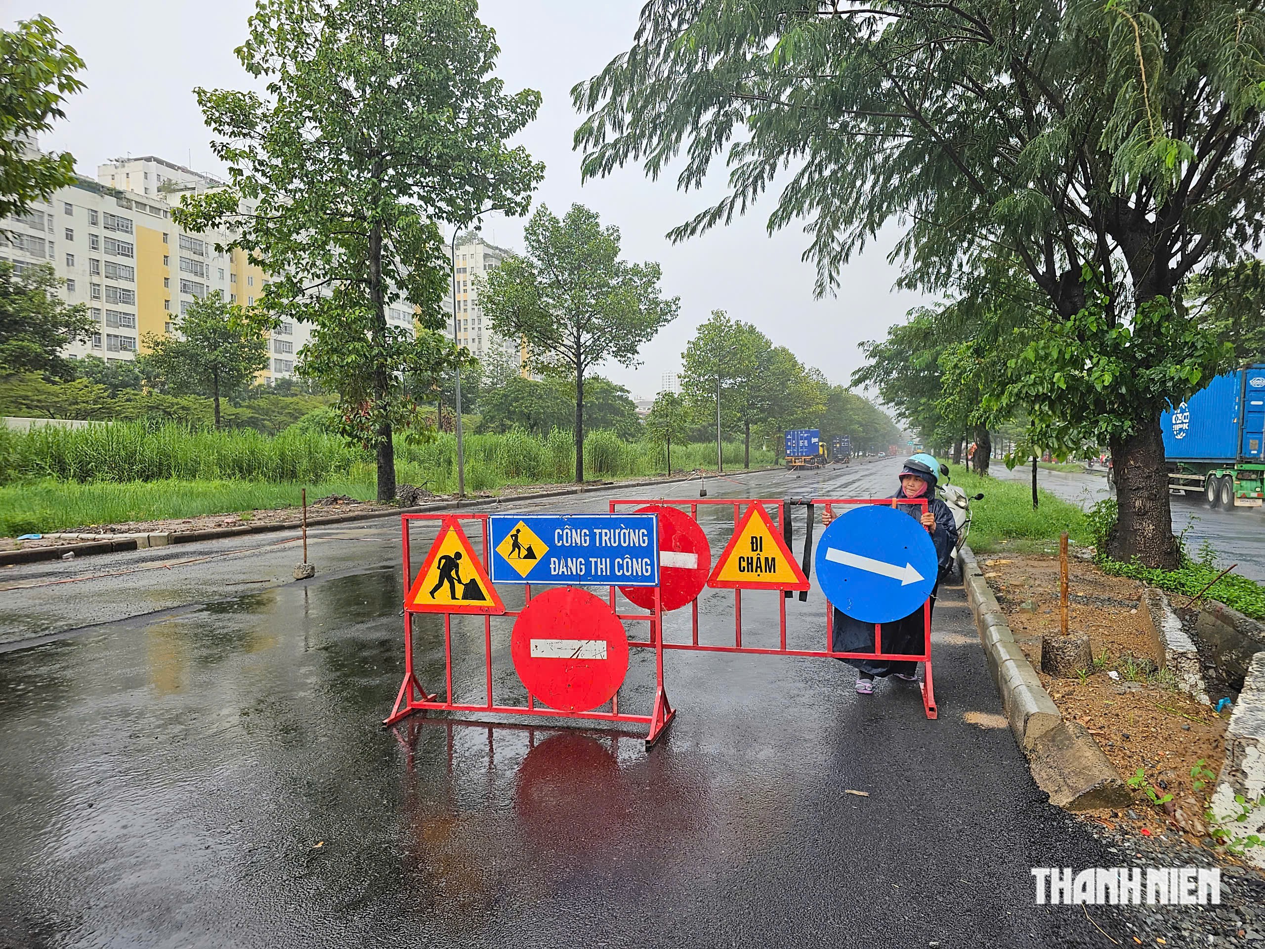 Đường Nguyễn Văn Linh nhiều ổ voi, &ocirc; t&ocirc; sụp hố: Sở X&acirc;y dựng TP.HCM n&oacute;i g&igrave;?- Ảnh 6.