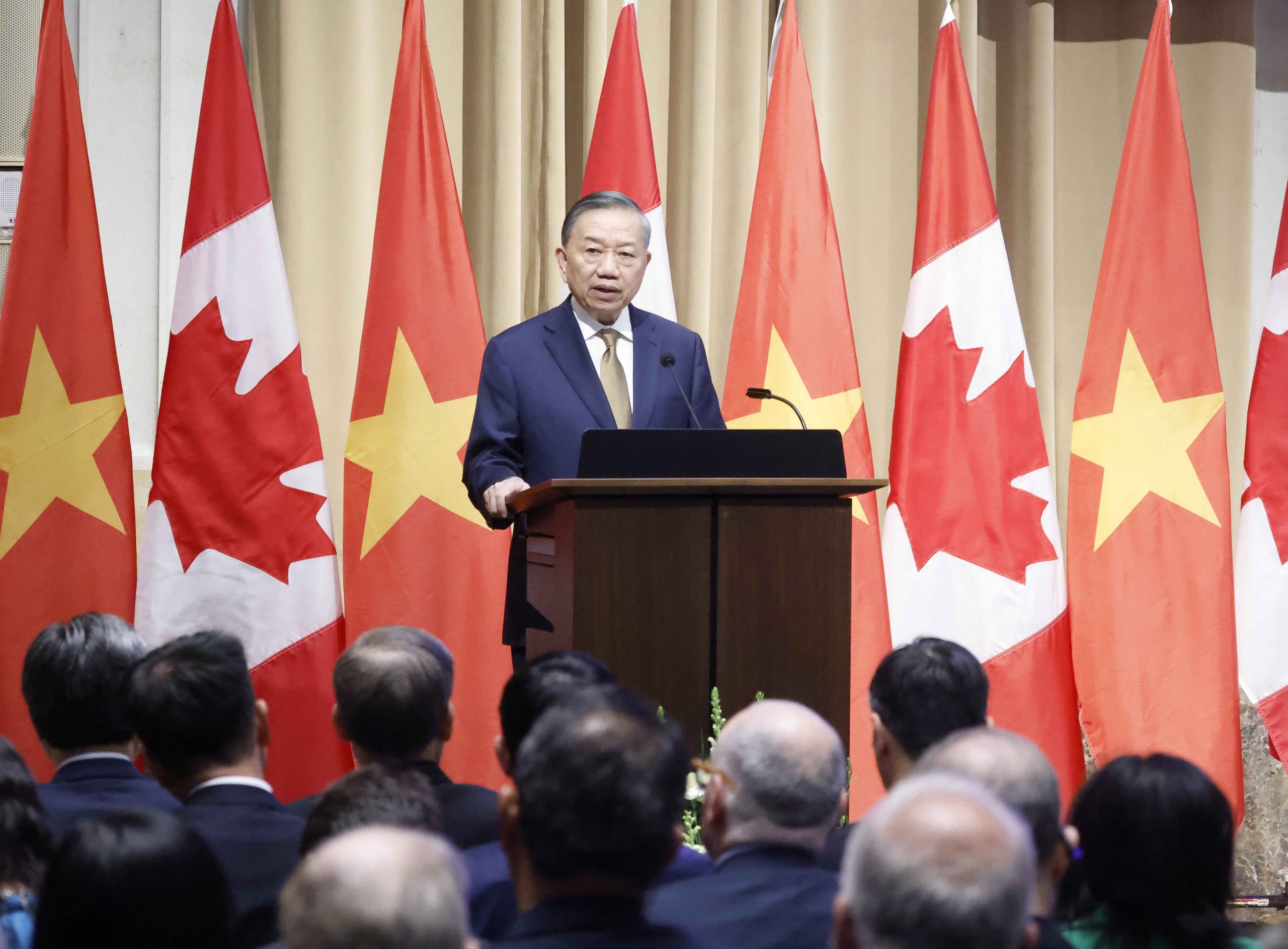 Việt Nam sẵn s&agrave;ng c&ugrave;ng Canada x&acirc;y dựng quan hệ Đối t&aacute;c Chiến lược c&oacute; chiều s&acirc;u - Ảnh 1.