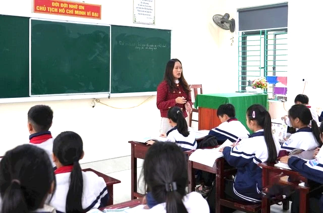 Chính phủ yêu cầu nghiên cứu chính sách hỗ trợ sinh viên sư phạm sau tốt nghiệp - Ảnh 1.