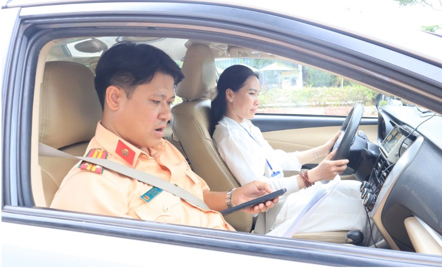 Thi bằng lái xe rớt 15, 18 lần: Vì sao càng thi càng run?- Ảnh 3.