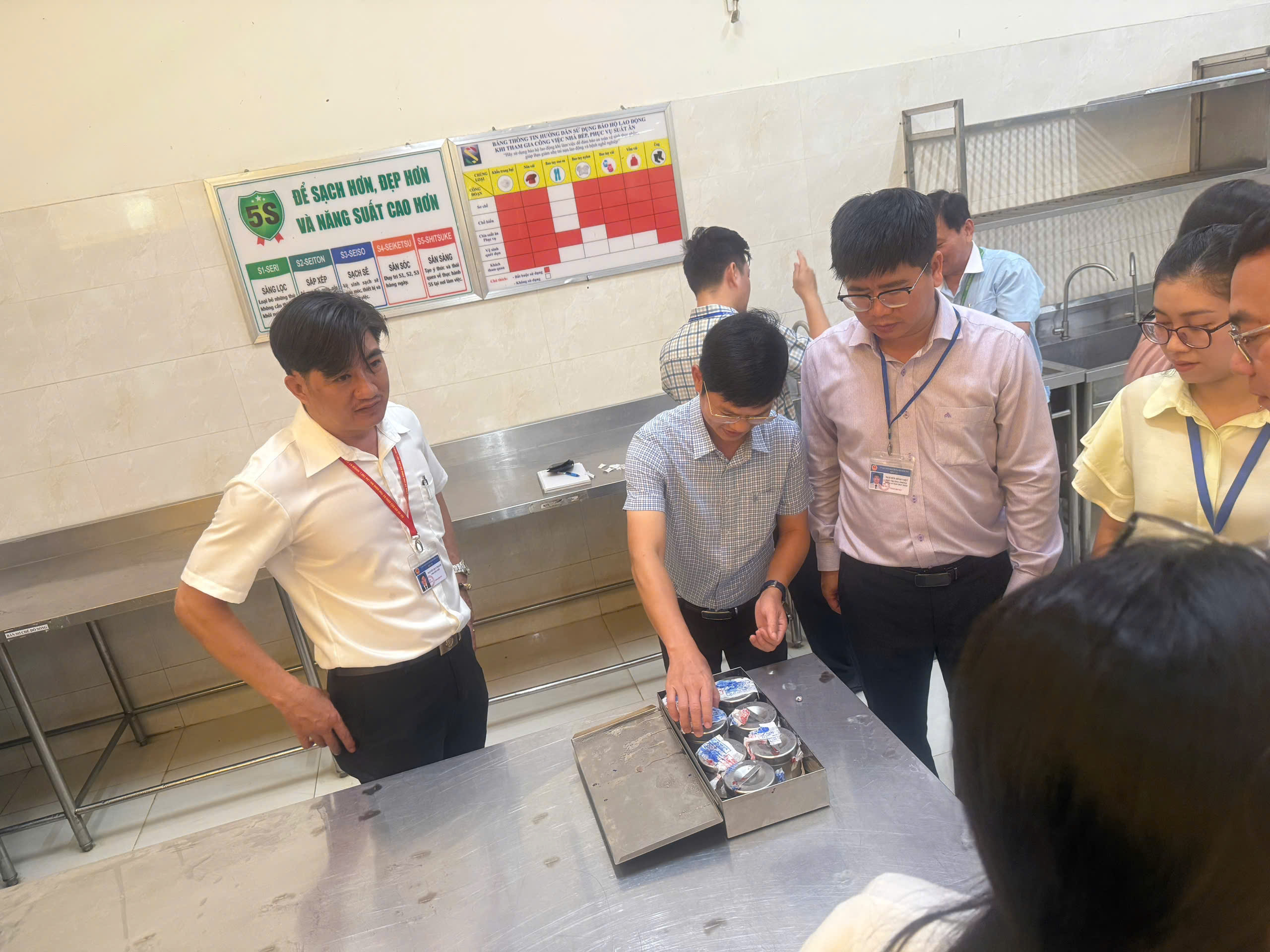 4 cơ sở vi phạm an toàn thực phẩm ở Đồng Nai bị xử phạt - Ảnh 1.