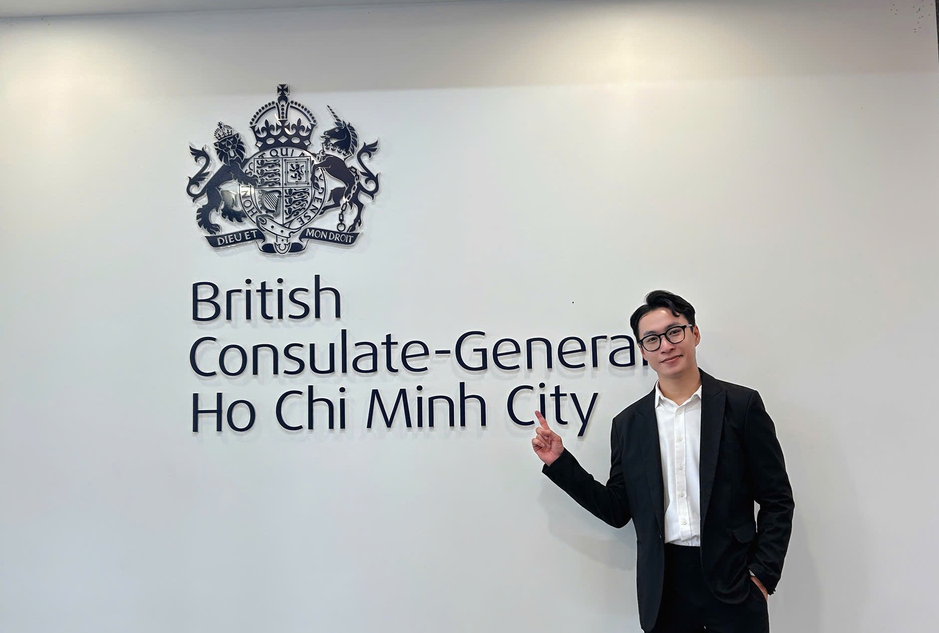 Cái kết bất ngờ của chàng trai từng muốn nghỉ học đại học vì khó khăn - Ảnh 3.