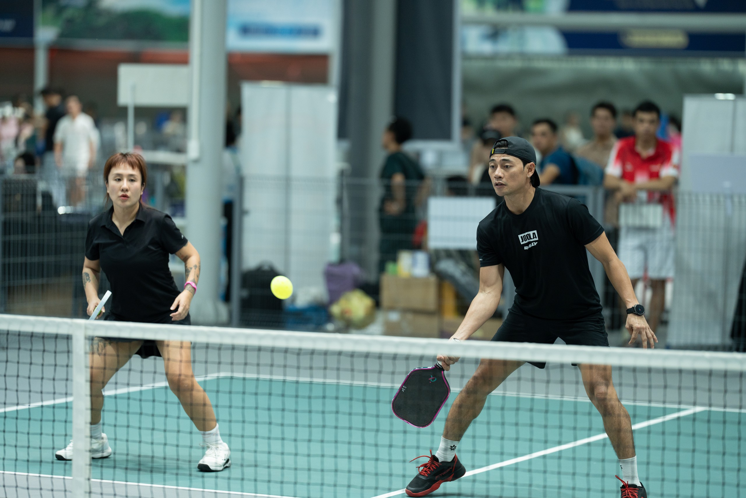 Đông đảo nghệ sĩ, doanh nhân tranh tài sôi nổi giải pickleball C-Holdings Championship - Ảnh 1.
