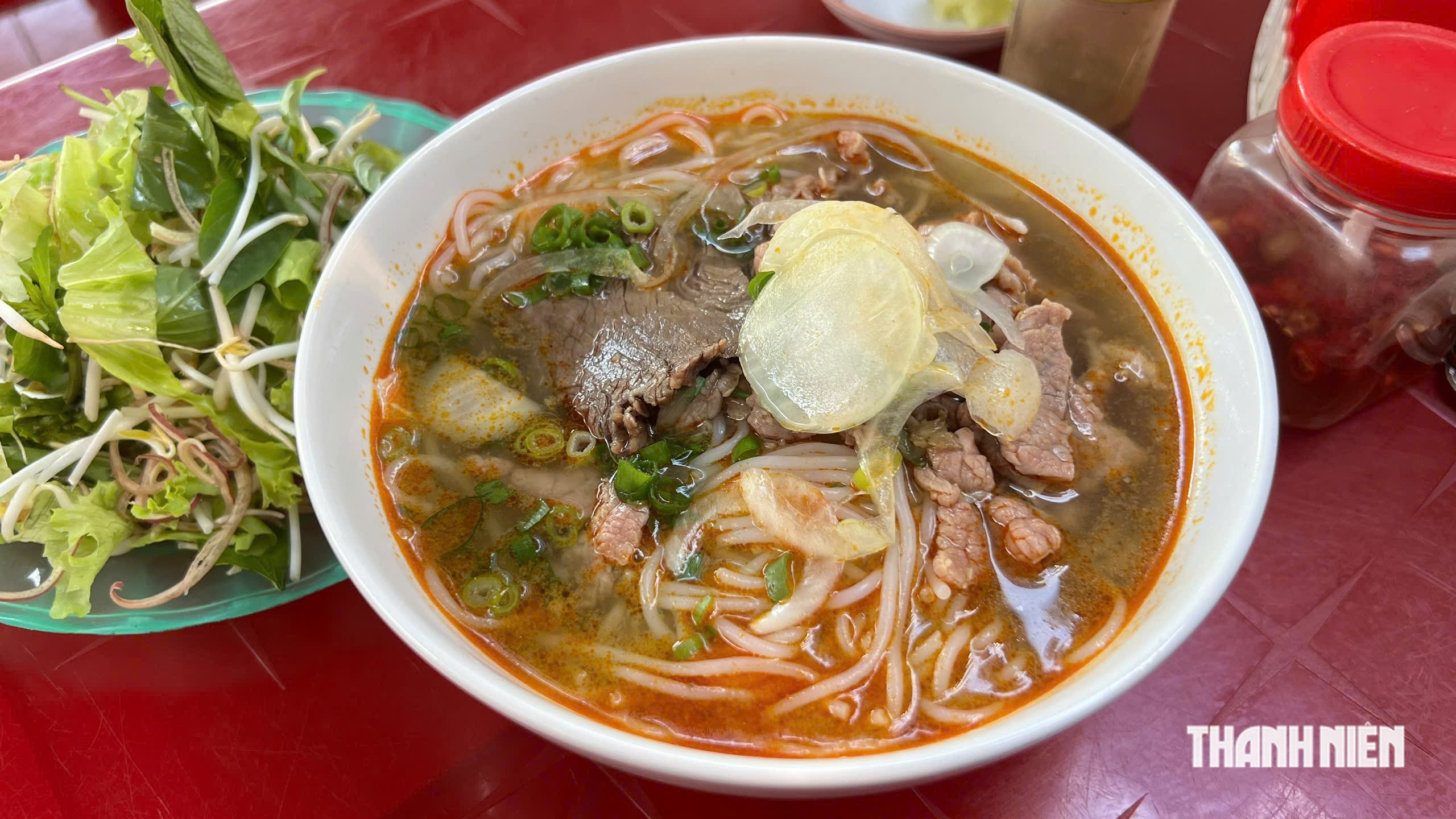 Chuyện ăn ở Huế: Đi tìm gốc tích bún bò Huế - Ảnh 3.