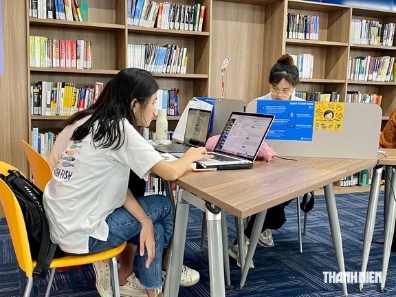 AI phát triển, doanh nghiệp không bắt buộc bằng cấp: Đại học cần thay đổi ra sao? - Ảnh 3.