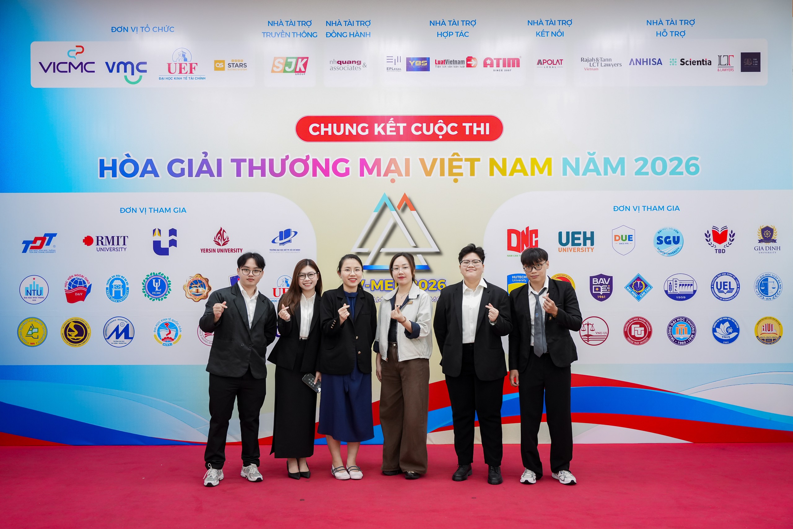 20 đội sinh viên luật ‘đấu trí’ tìm lời giải cho tranh chấp thương mại - Ảnh 1.