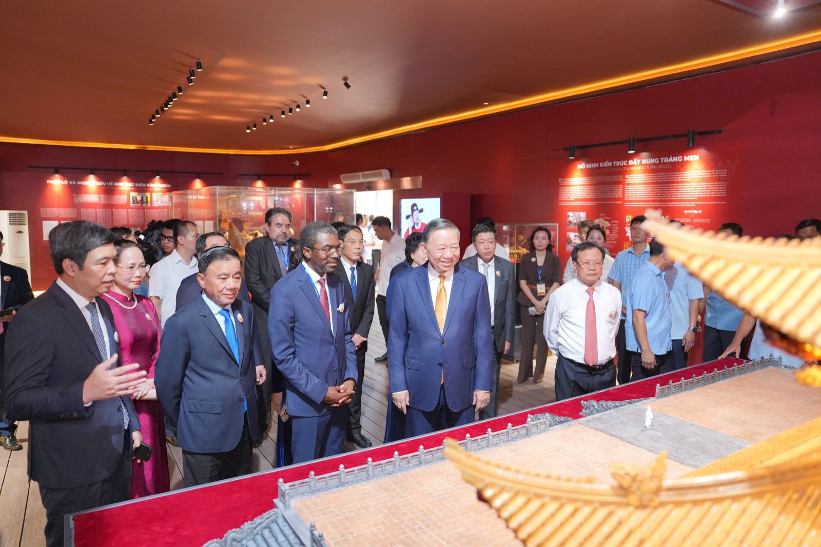 Tổng Bí thư, Chủ tịch nước Tô Lâm dự khởi công dự án đầu tư tu bổ Điện Kính Thiên - Ảnh 2.