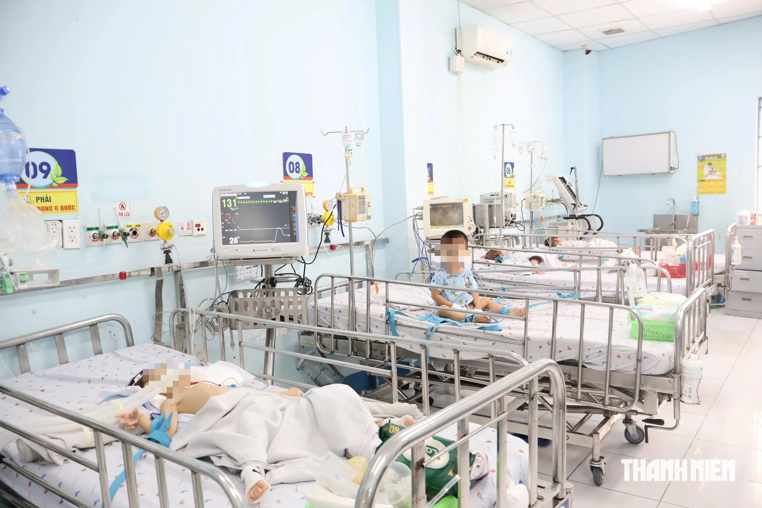 Số ca chân miệng tăng mạnh, dấu hiệu cần đưa trẻ đến bệnh viện ngay - Ảnh 2.