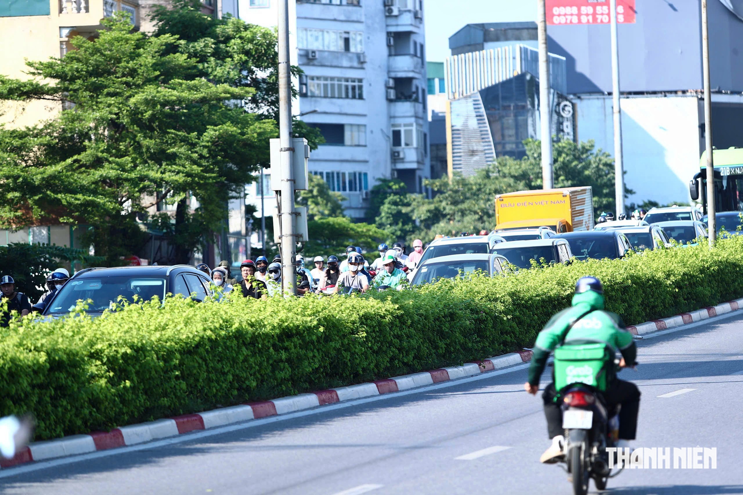 Các trục hướng tâm Hà Nội ùn tắc nghiêm trọng- Ảnh 10.