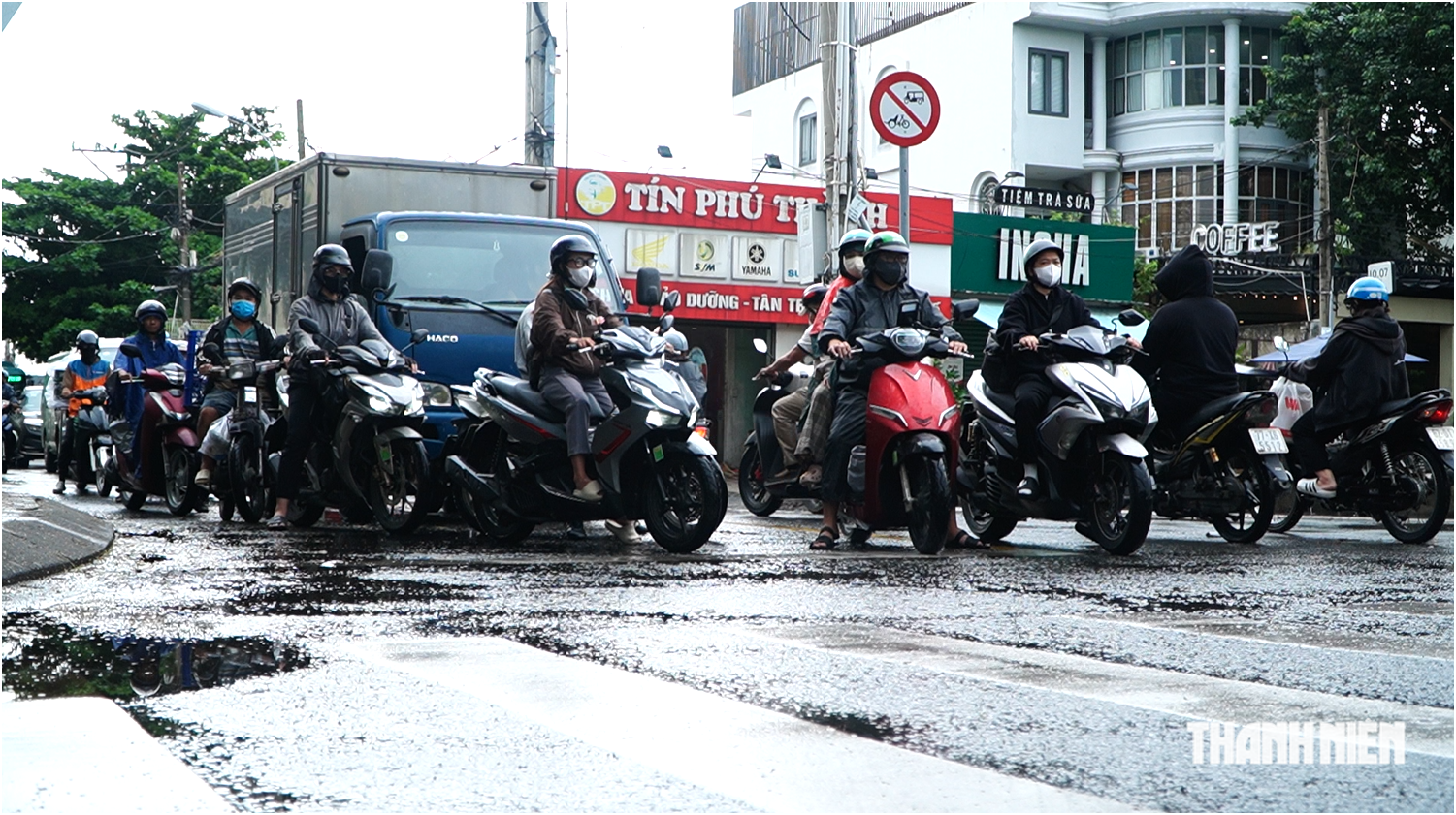 Gần 4.600 tỉ đồng để xóa cảnh “30 phút chưa đi nổi 2 km” trên một - Ảnh 2.
