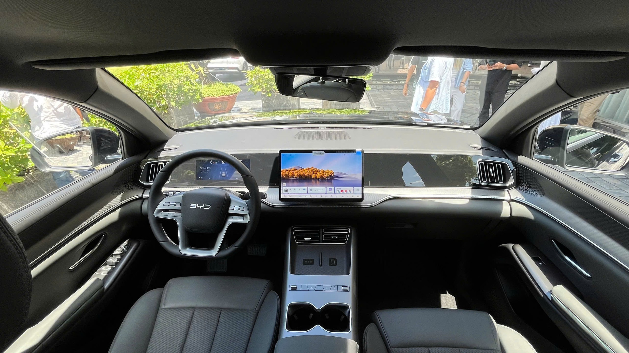 Xe plug-in hybrid BYD Sealion 5 về Việt Nam, 'đầy pin đầy bình' chạy hơn 1.200 km- Ảnh 4.