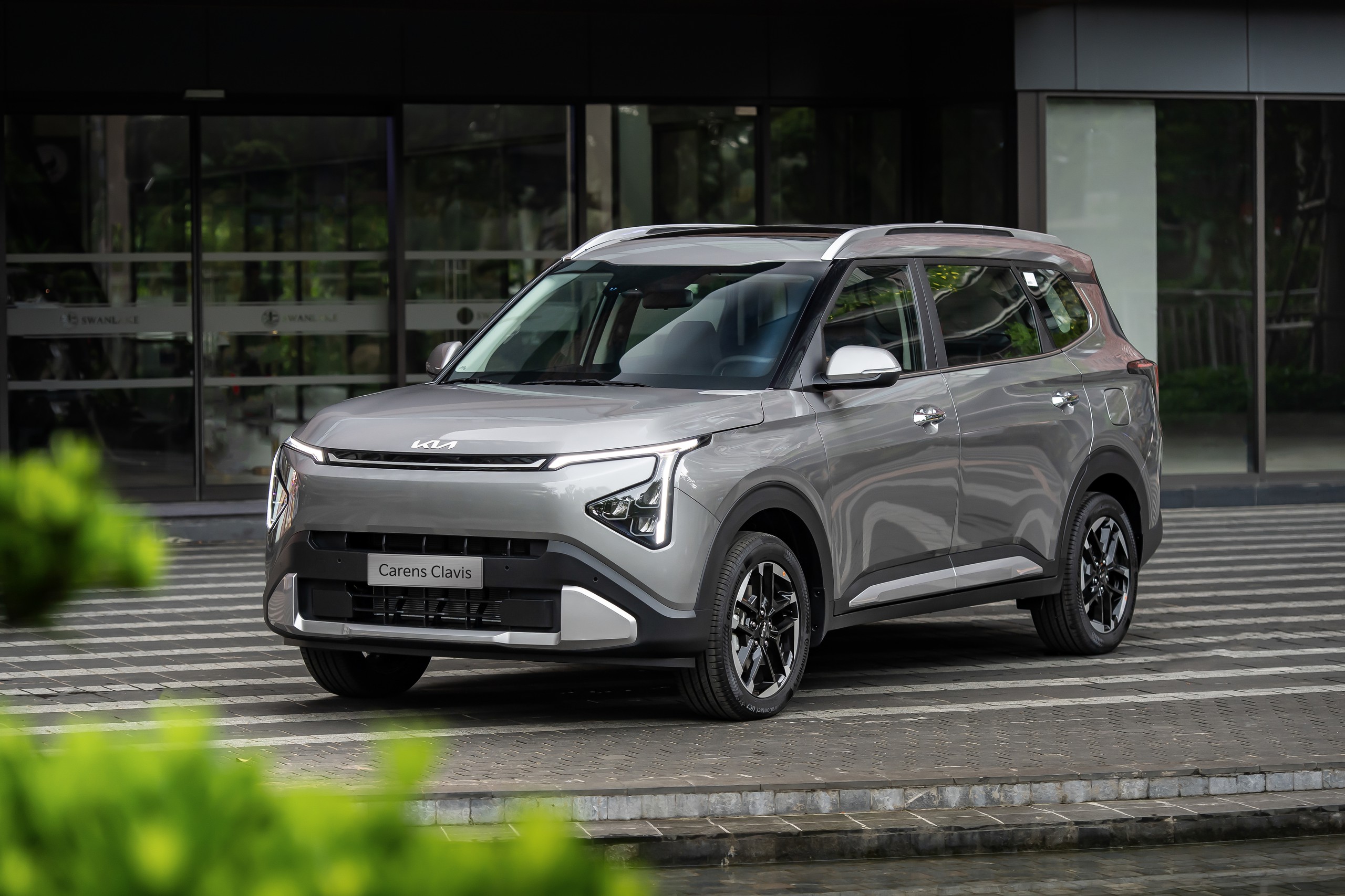 KIA Carens Clavis ph&acirc;n phối tại Việt Nam: Gi&aacute; từ 639 triệu, bản cao c&oacute; ADAS - Ảnh 1.