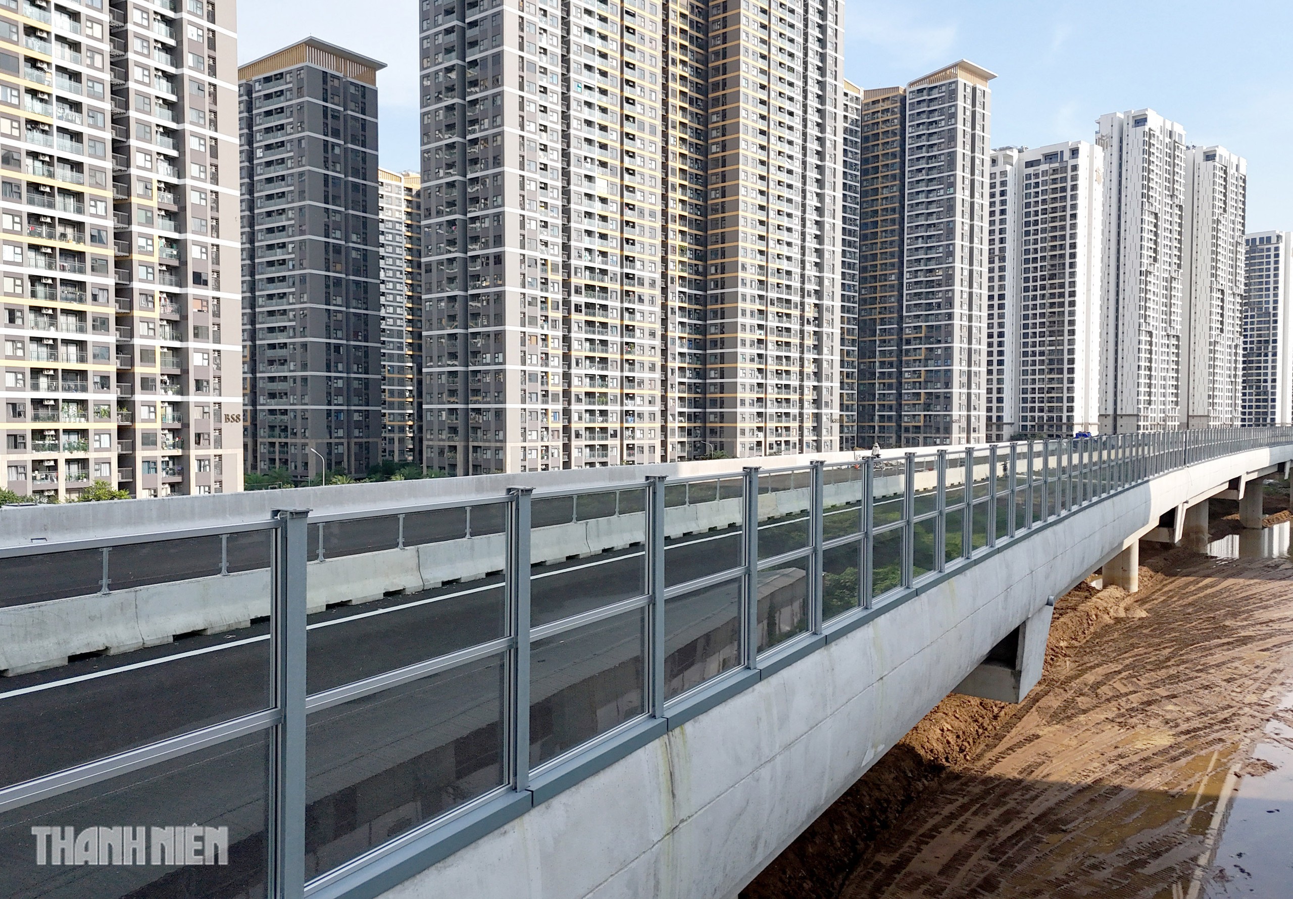 Cận cảnh tường chống ồn Vành đai 3 TP.HCM xuyên qua Vinhomes Grand Park- Ảnh 12.