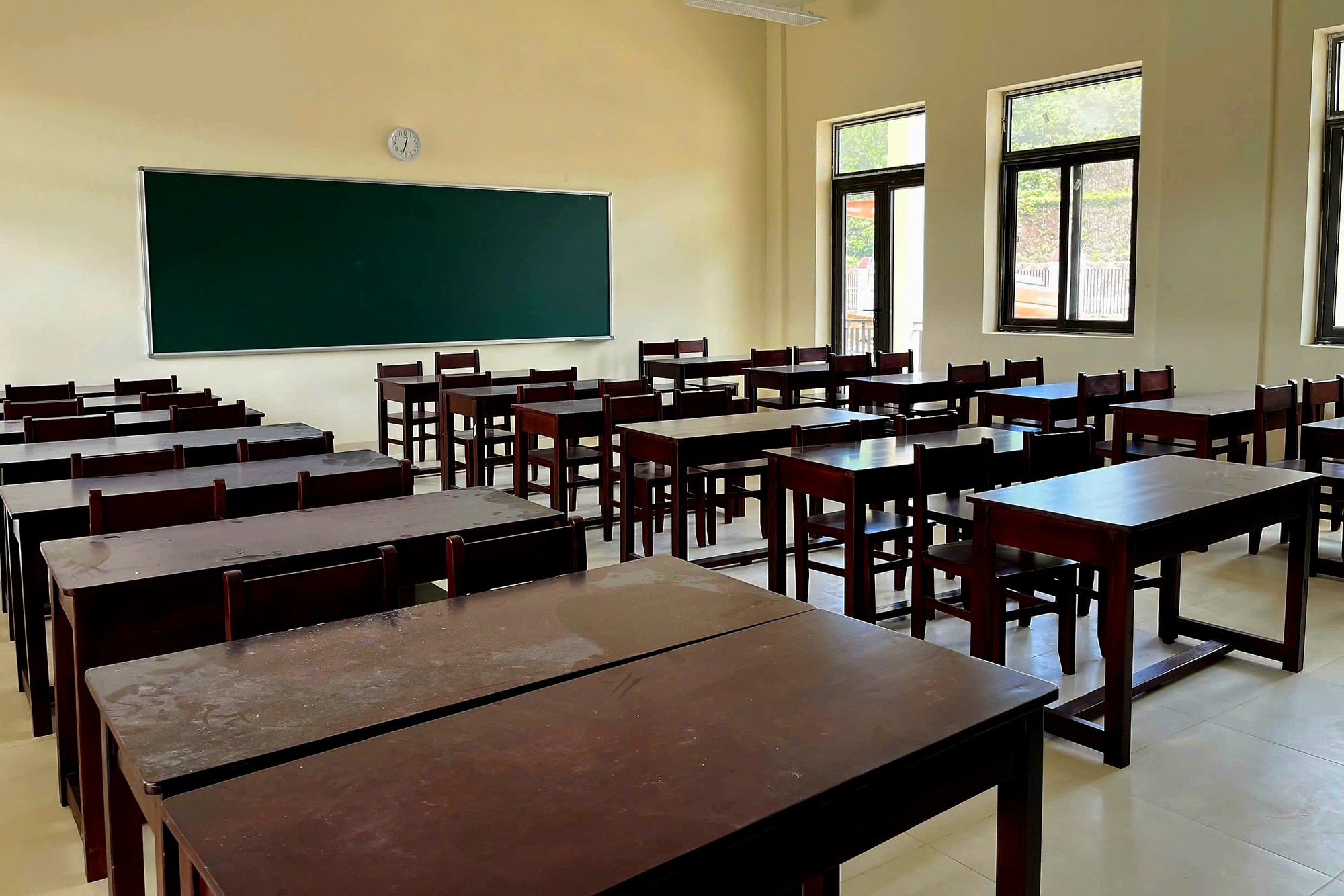 Đ&agrave; Nẵng: Cận giờ khai giảng, điểm trường miền n&uacute;i tất bật đ&oacute;n học sinh- Ảnh 4.