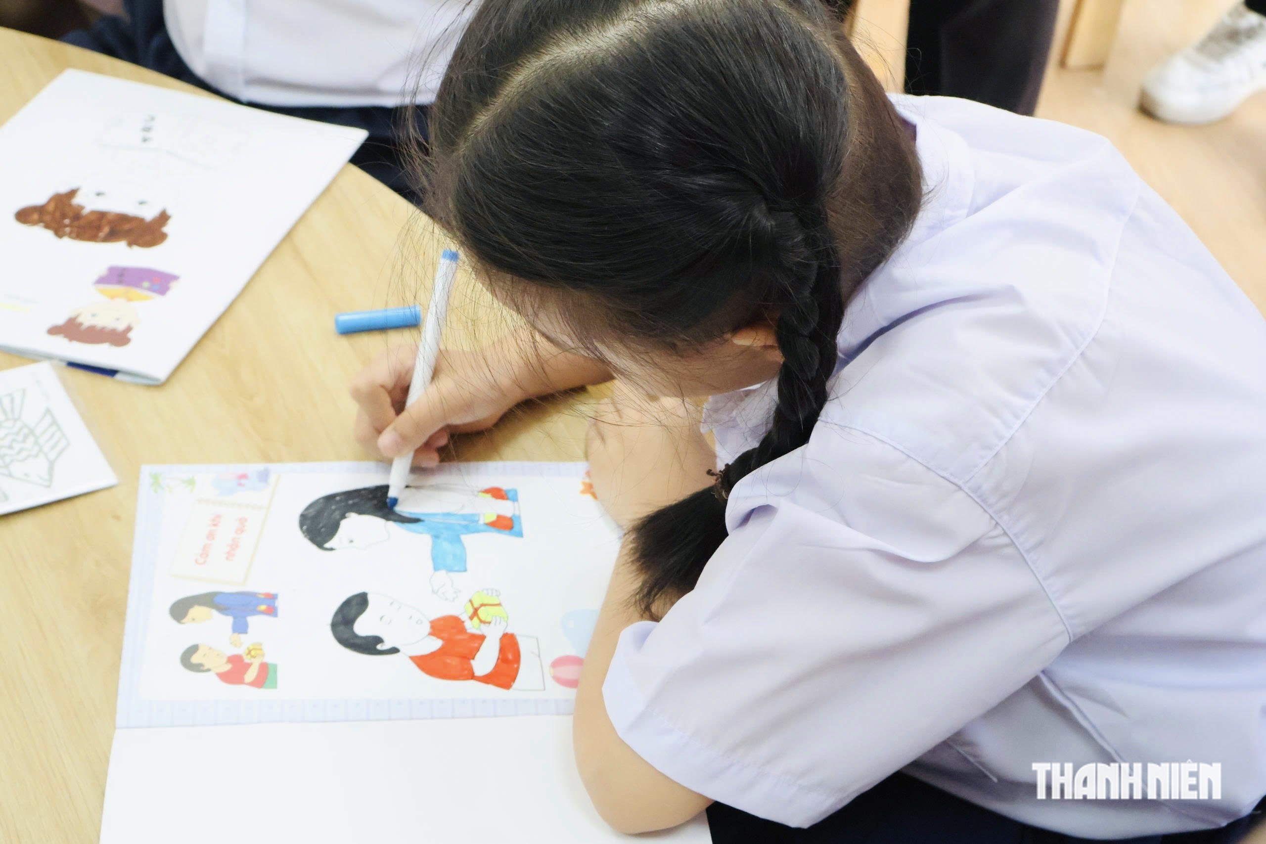 Lễ khai giảng đặc biệt của bệnh nhi ung thư: 'Con mong hết bệnh để đến trường' - Ảnh 3.