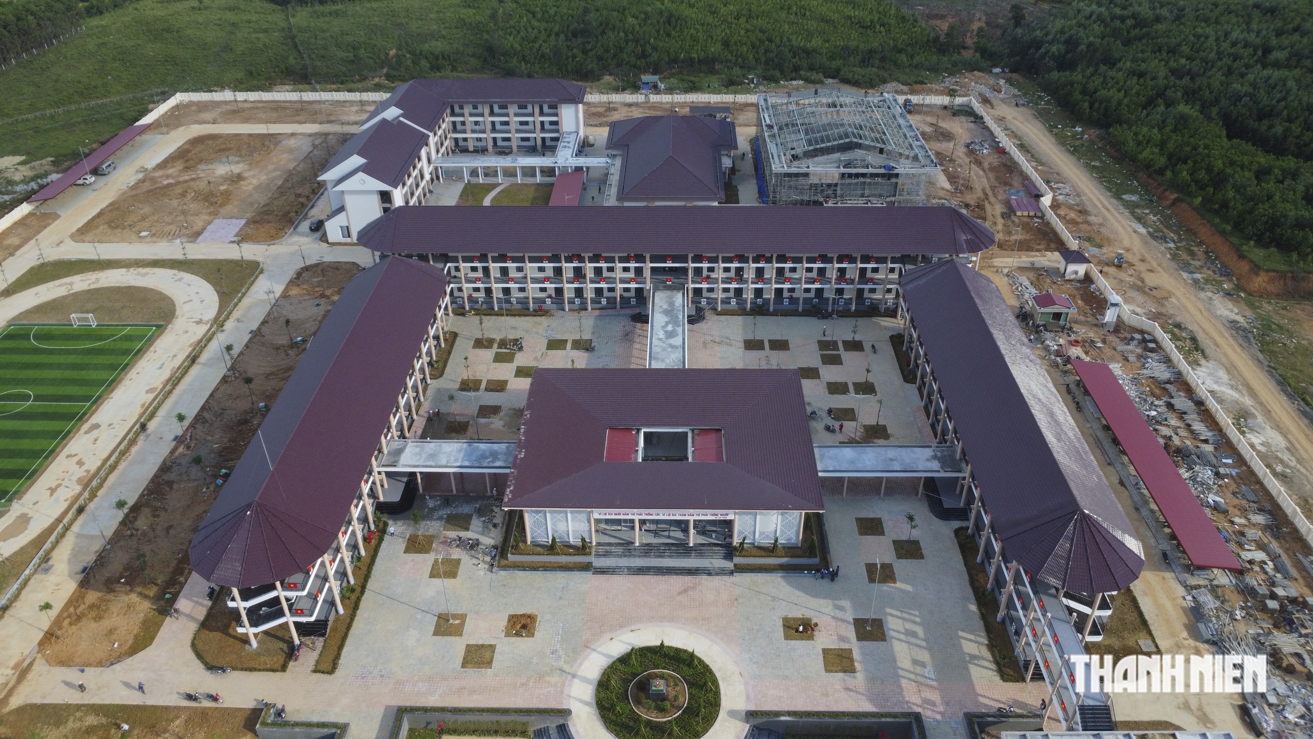 Những ngôi trường nội trú mới ở biên giới: Vượt khó ra sao, vận hành thế nào?- Ảnh 1.