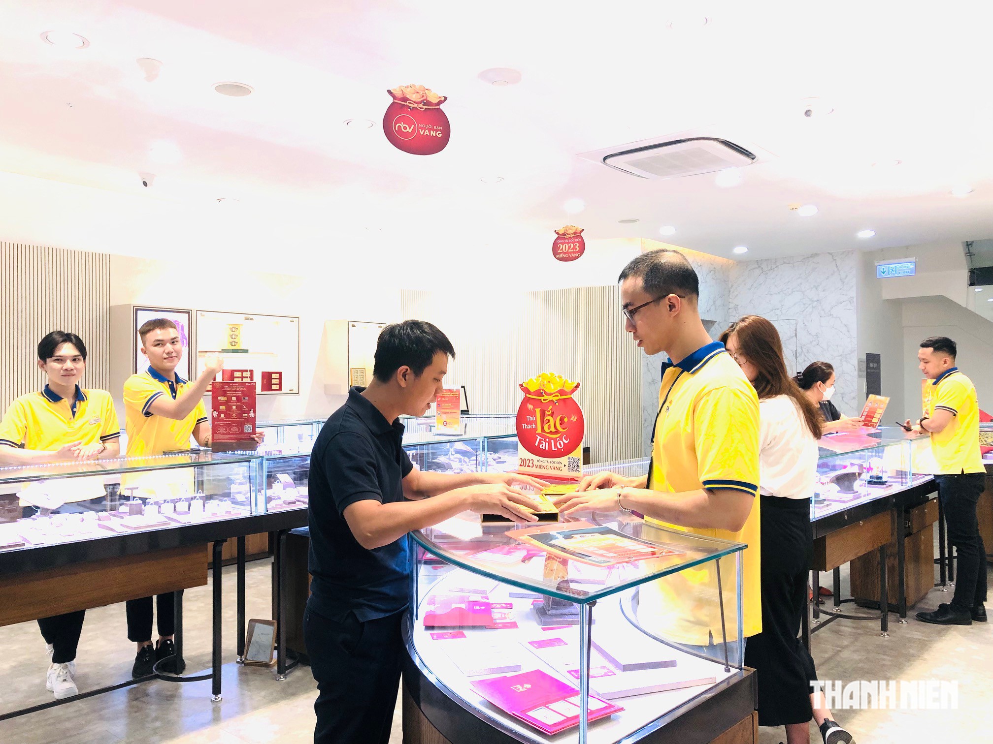 Bà Cao Thị Ngọc Dung cho PNJ vay vốn không tài sản thế chấp - Ảnh 1.