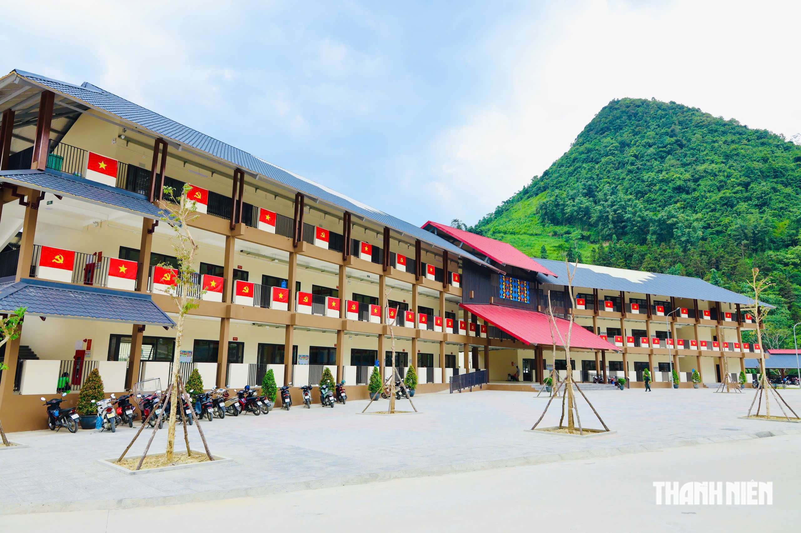 Trường học 241 tỉ đồng vùng biên, điểm cầu trực tiếp lễ khai giảng chung cả nước - Ảnh 5.