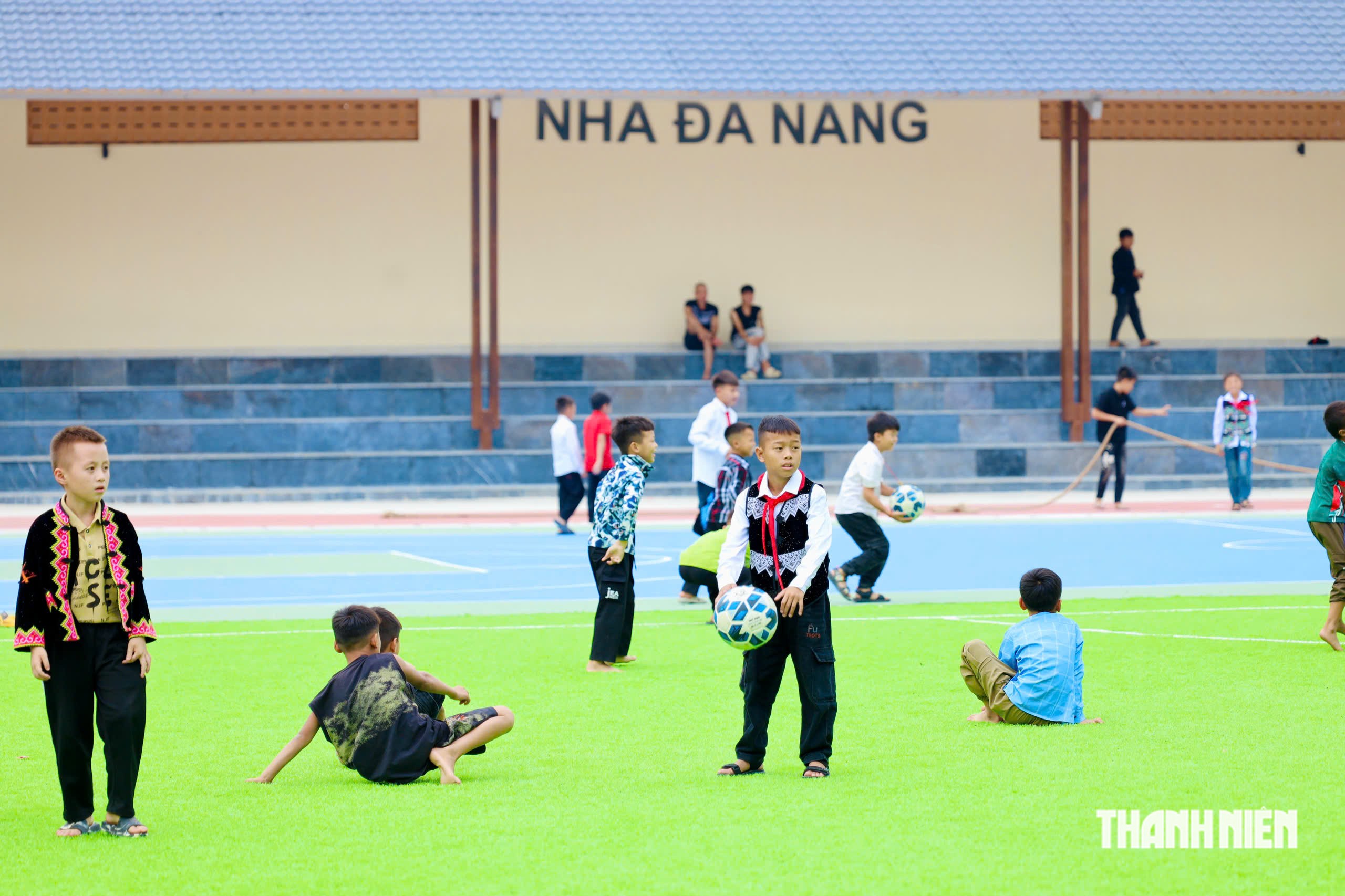 Trường học 241 tỉ đồng vùng biên, điểm cầu trực tiếp lễ khai giảng chung cả nước - Ảnh 9.