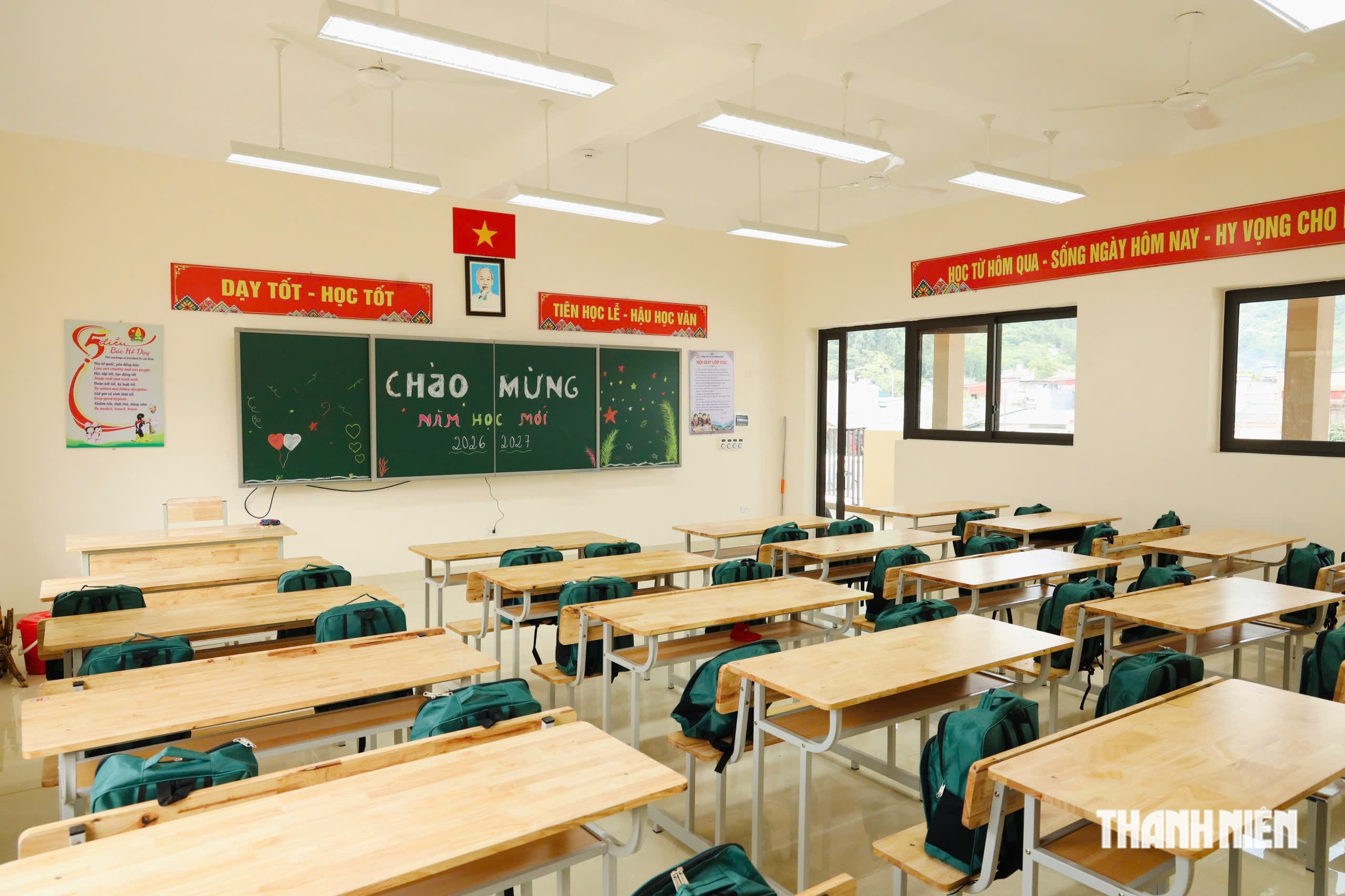 Trường học 241 tỉ đồng vùng biên, điểm cầu trực tiếp lễ khai giảng chung cả nước - Ảnh 2.