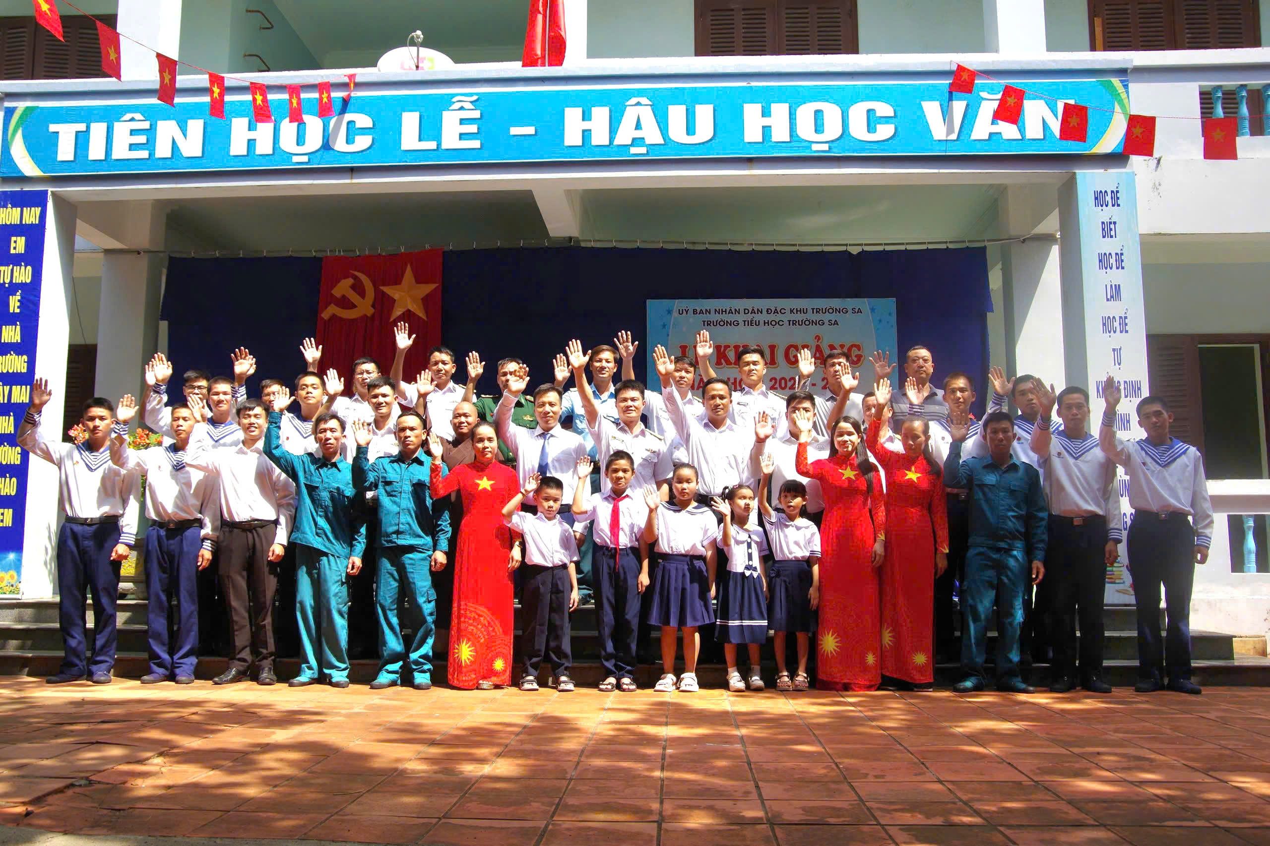 Tiếng trống khai trường vang giữa trùng khơi Trường Sa- Ảnh 6.