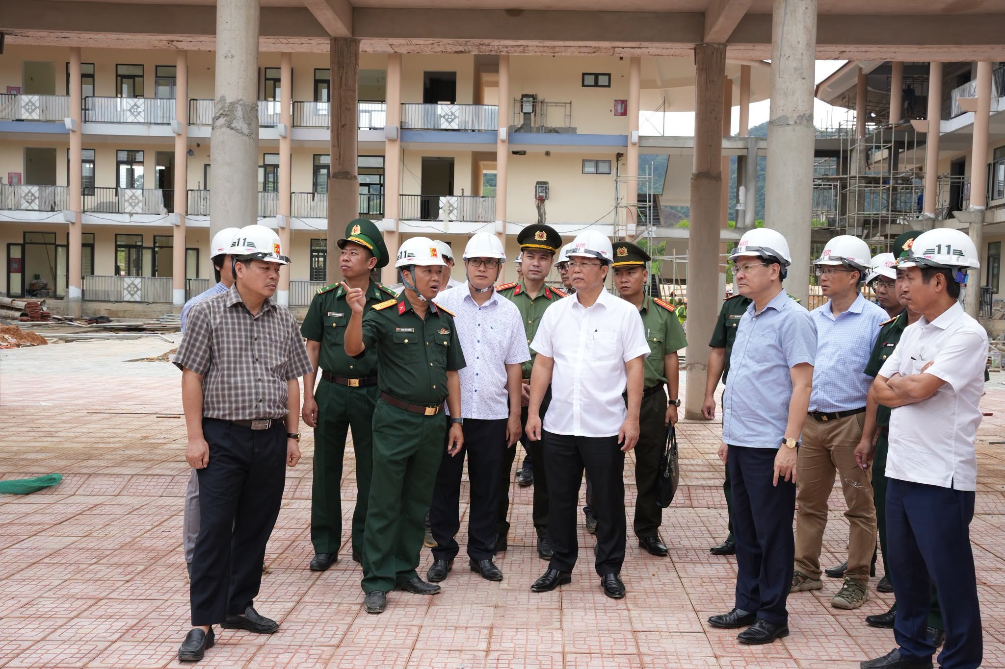 Những ngôi trường nội trú mới ở biên giới: Vượt khó ra sao, vận hành thế nào?- Ảnh 4.