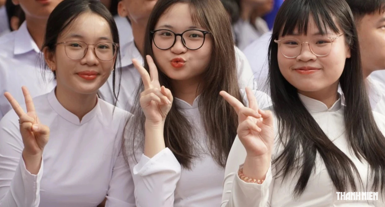 Cô hiệu trưởng nhắn nhủ gì trong lễ khai giảng mà học sinh 'thả tim' rần rần? - Ảnh 5.