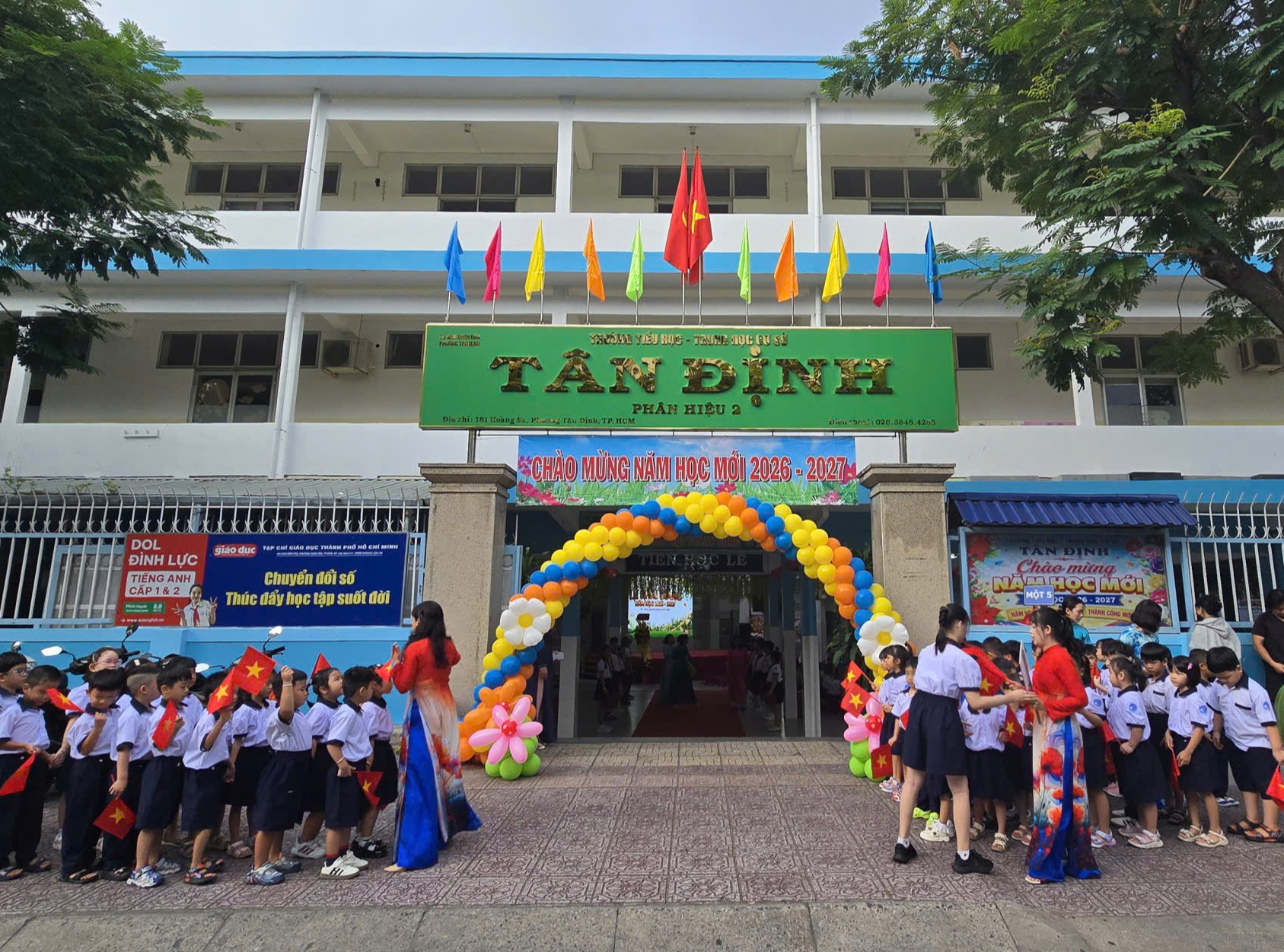 Những khoảnh khắc đẹp ng&agrave;y khai giảng, TP.HCM bước v&agrave;o năm học mới 2026 - 2027 - Ảnh 17.
