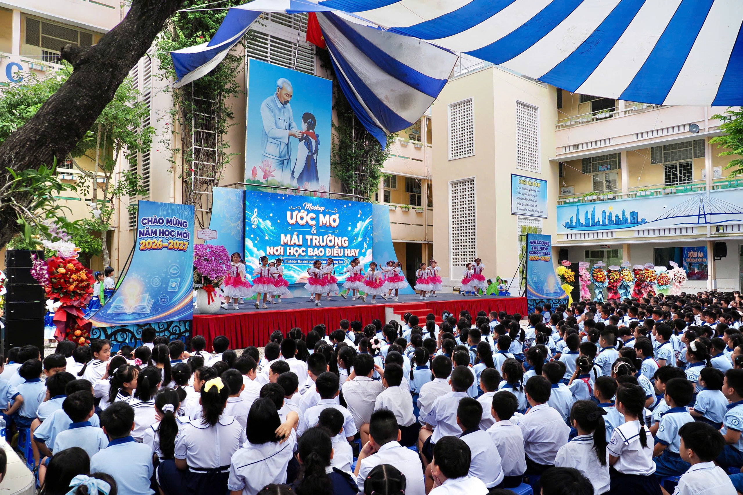 Ngày trở về 'nhà' xúc động của học sinh Phổ thông Năng khiếu, chuyên Lê Hồng Phong - Ảnh 7.