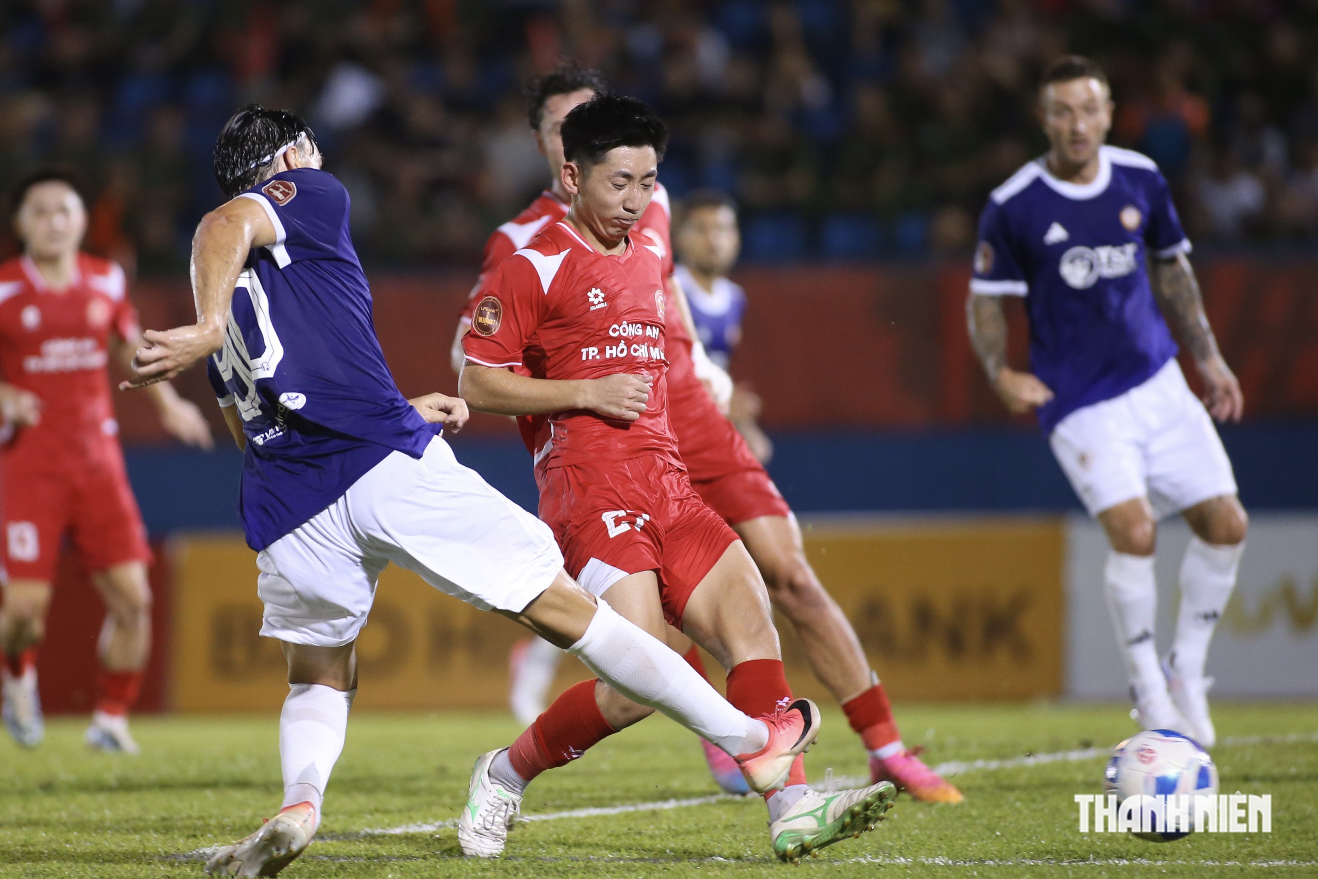 Lê Giang Patrik xứng danh thủ môn hay nhất ASEAN Cup, Văn Quyết cũng phải xuýt xoa- Ảnh 7.