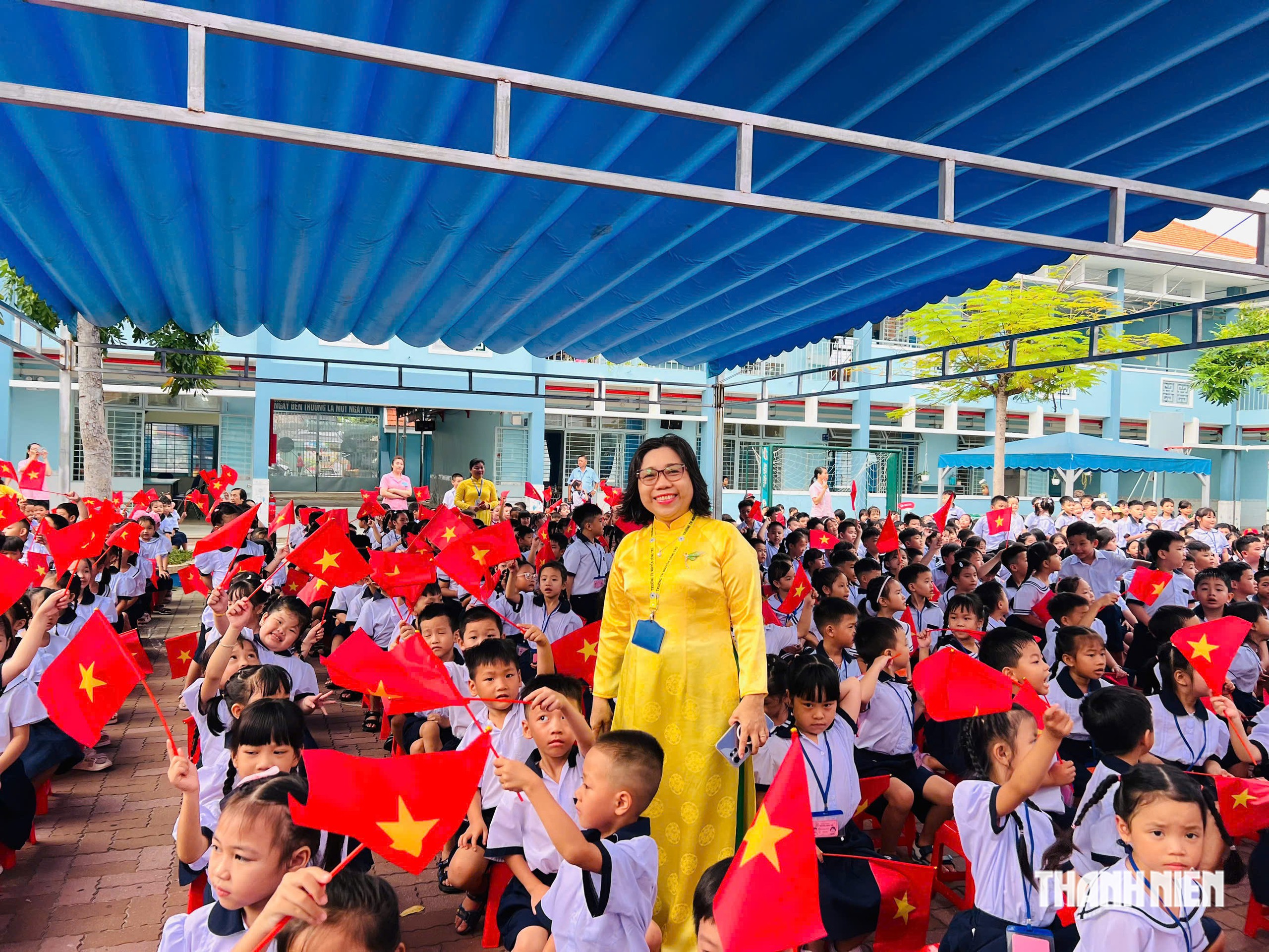 Những khoảnh khắc đẹp ng&agrave;y khai giảng, TP.HCM bước v&agrave;o năm học mới 2026 - 2027 - Ảnh 10.
