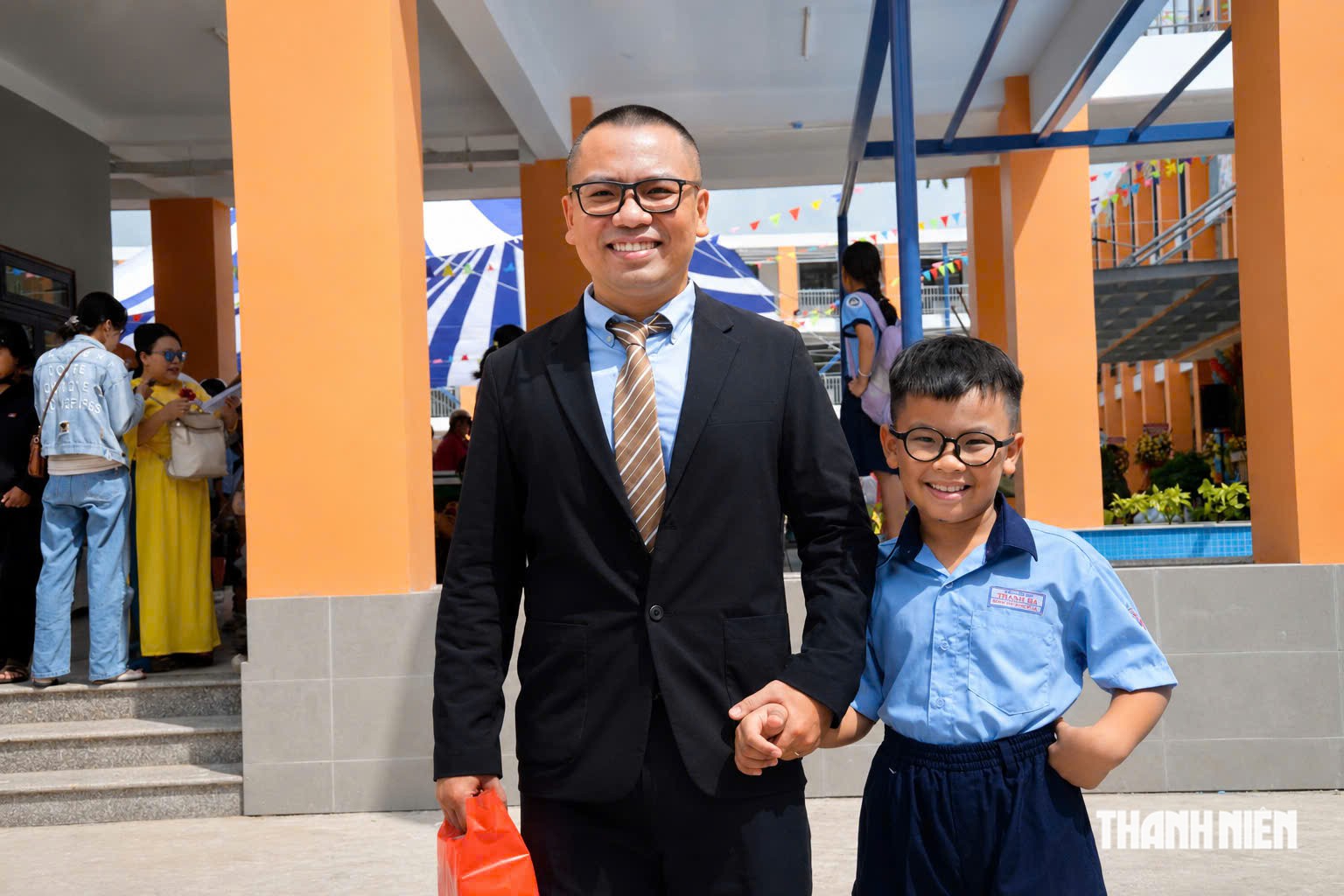 'Khối chưa nghỉ hưu' hồ hởi khi 'khối nghỉ hè' khai giảng- Ảnh 4.