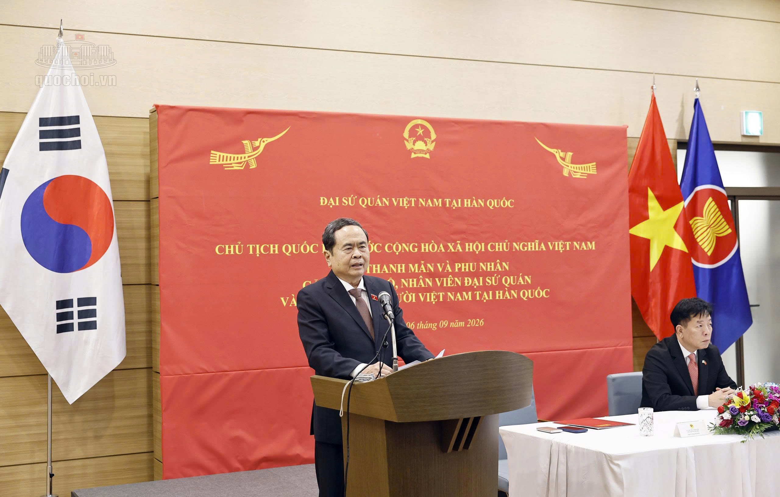 Chủ tịch Quốc hội Trần Thanh Mẫn gặp gỡ kiều bào Việt Nam tại Hàn Quốc- Ảnh 1.