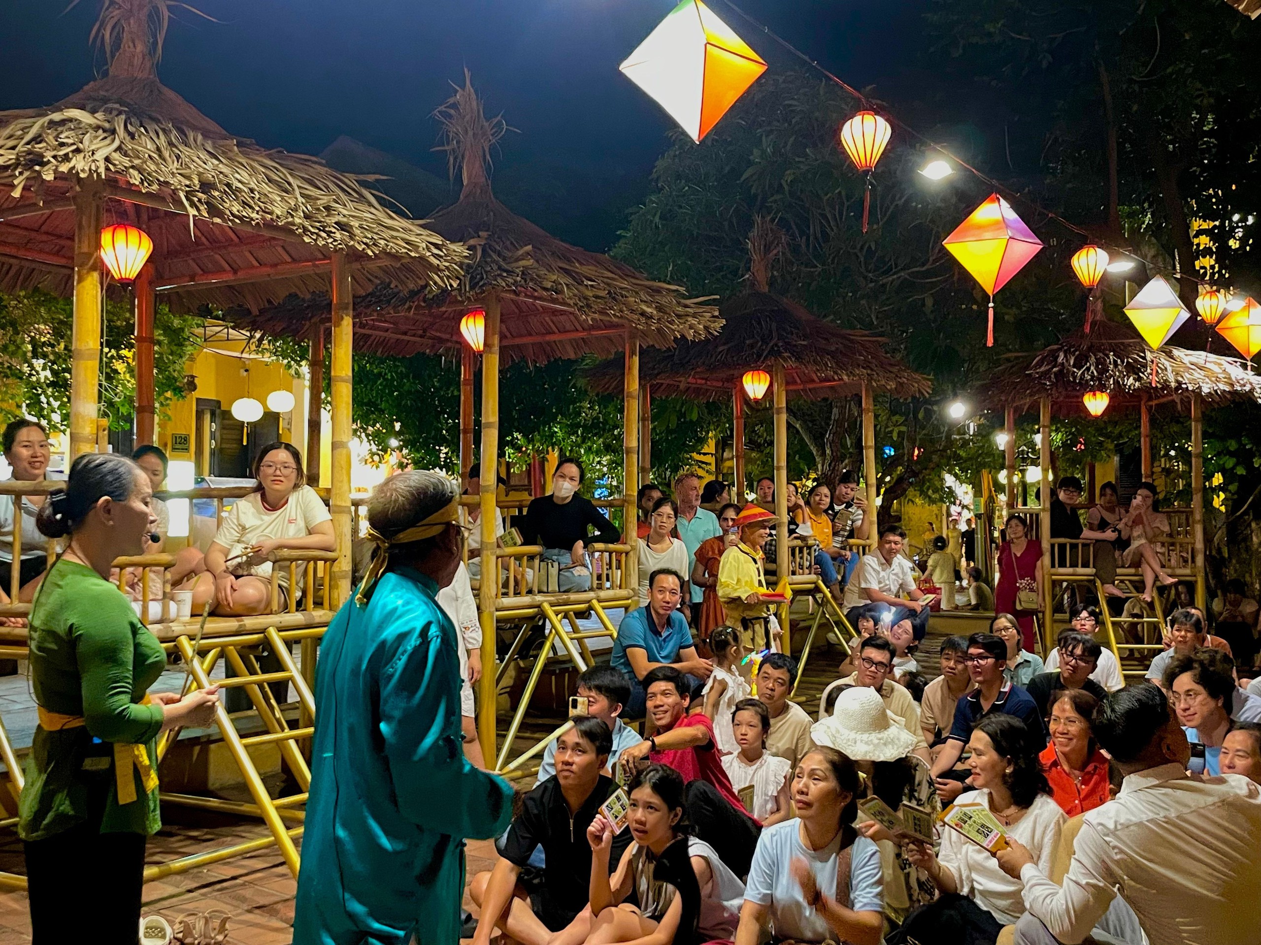 Trăm năm gìn giữ âm vang bài chòi- Ảnh 6.