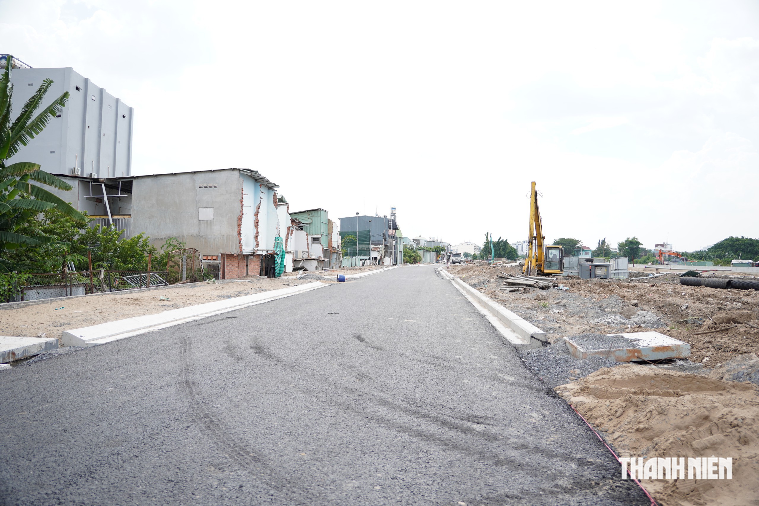 Từ b&ugrave;n lầy đến đường nhựa, diện mạo ven rạch Xuy&ecirc;n T&acirc;m thay đổi ra sao?   - Ảnh 1.