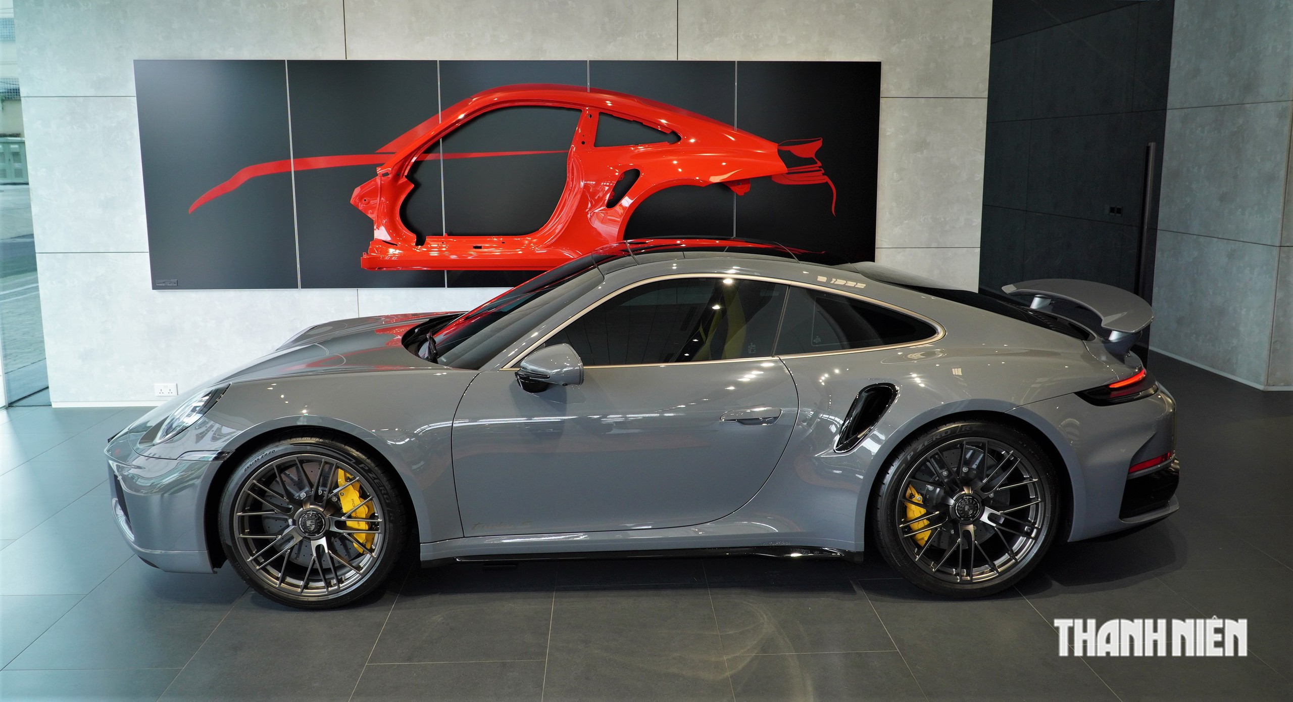 Porsche 911 Turbo S mạnh nhất về Việt Nam, có gì để 'dân chơi' xuống tiền?- Ảnh 25.