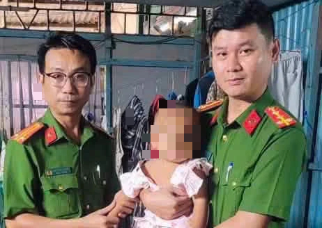 Bé gái 11 tháng tuổi mất tích được công an tìm thấy tại phòng trọ- Ảnh 1.