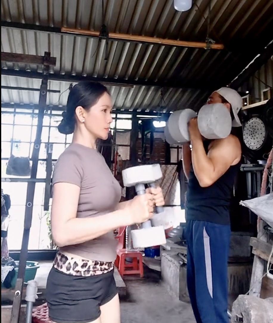 Anh chồng miền Tây tự chế dụng cụ tập gym để chiều vợ - Ảnh 1.