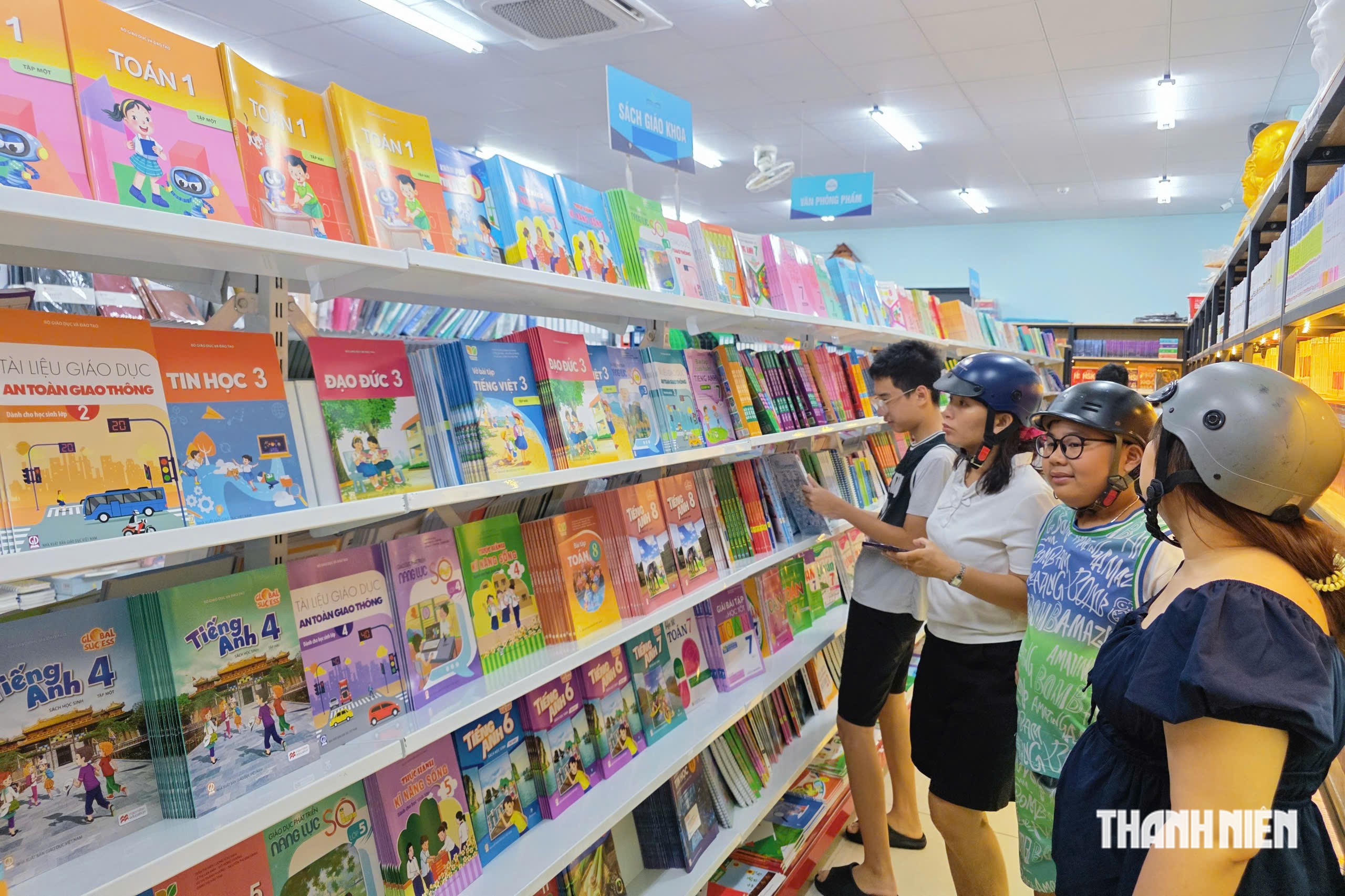 C&aacute;c giải ph&aacute;p cho học sinh thiếu s&aacute;ch gi&aacute;o khoa đầu năm học mới - Ảnh 1.
