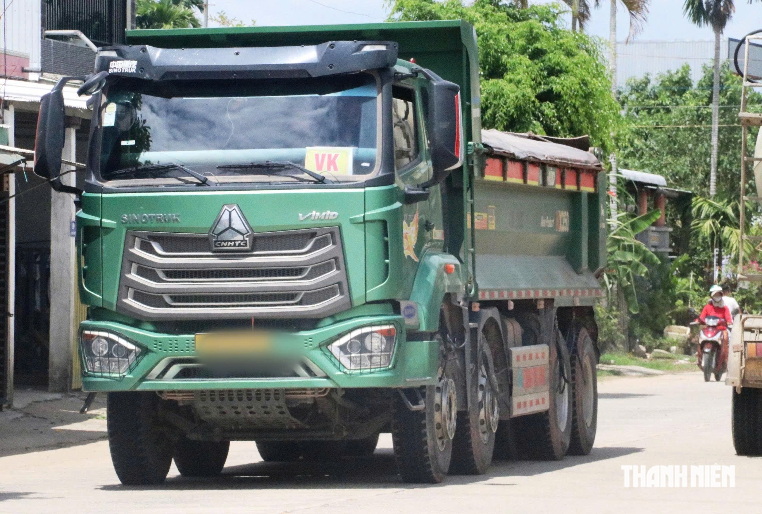 Đoàn xe tải chở đất, cát chạy như 'giặc', người dân ở Đà Nẵng bất an- Ảnh 9.