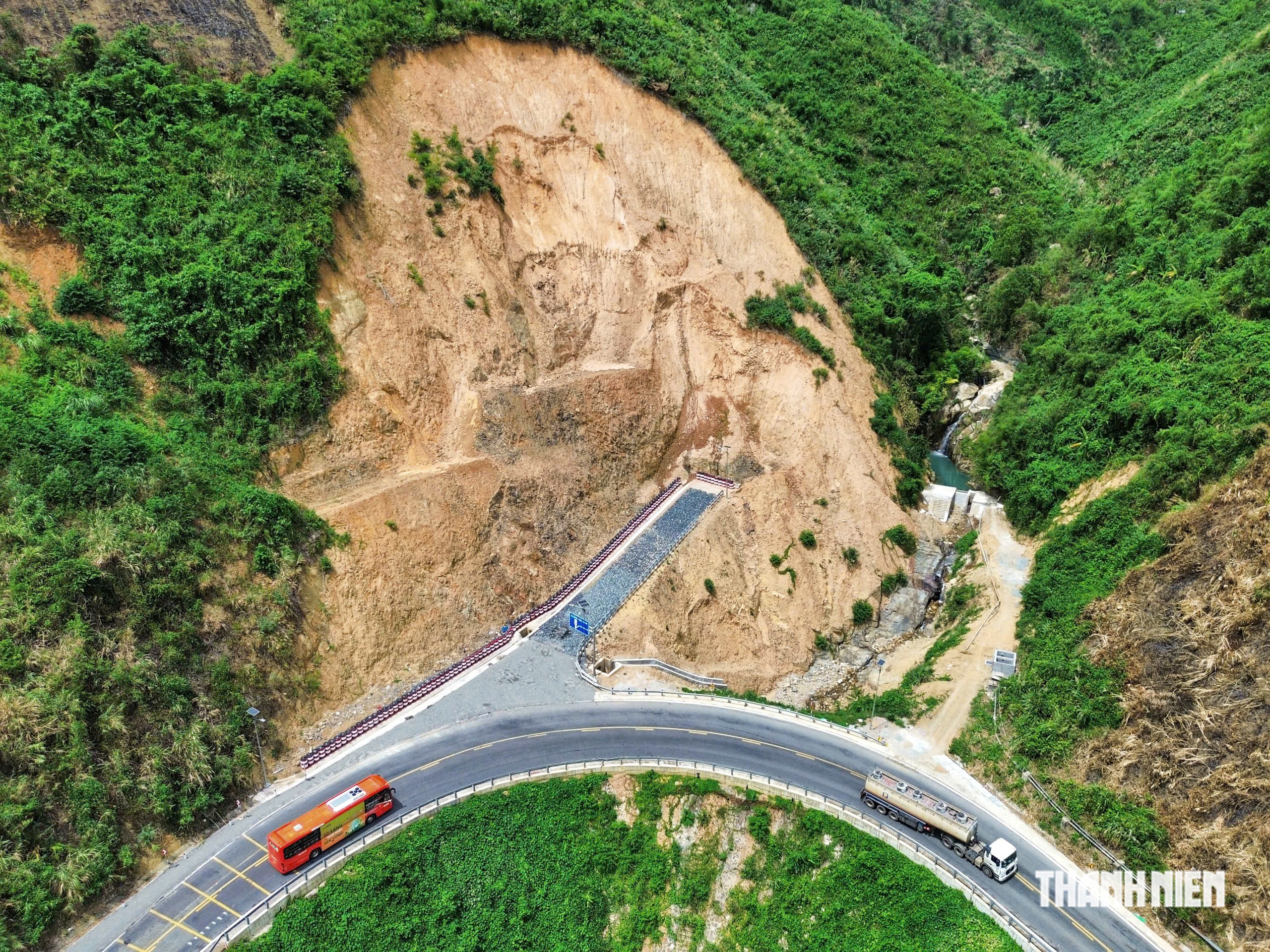 ‘Ớn lạnh’ khi lưu thông qua đèo Khánh Lê nối Nha Trang - Đà Lạt- Ảnh 2.
