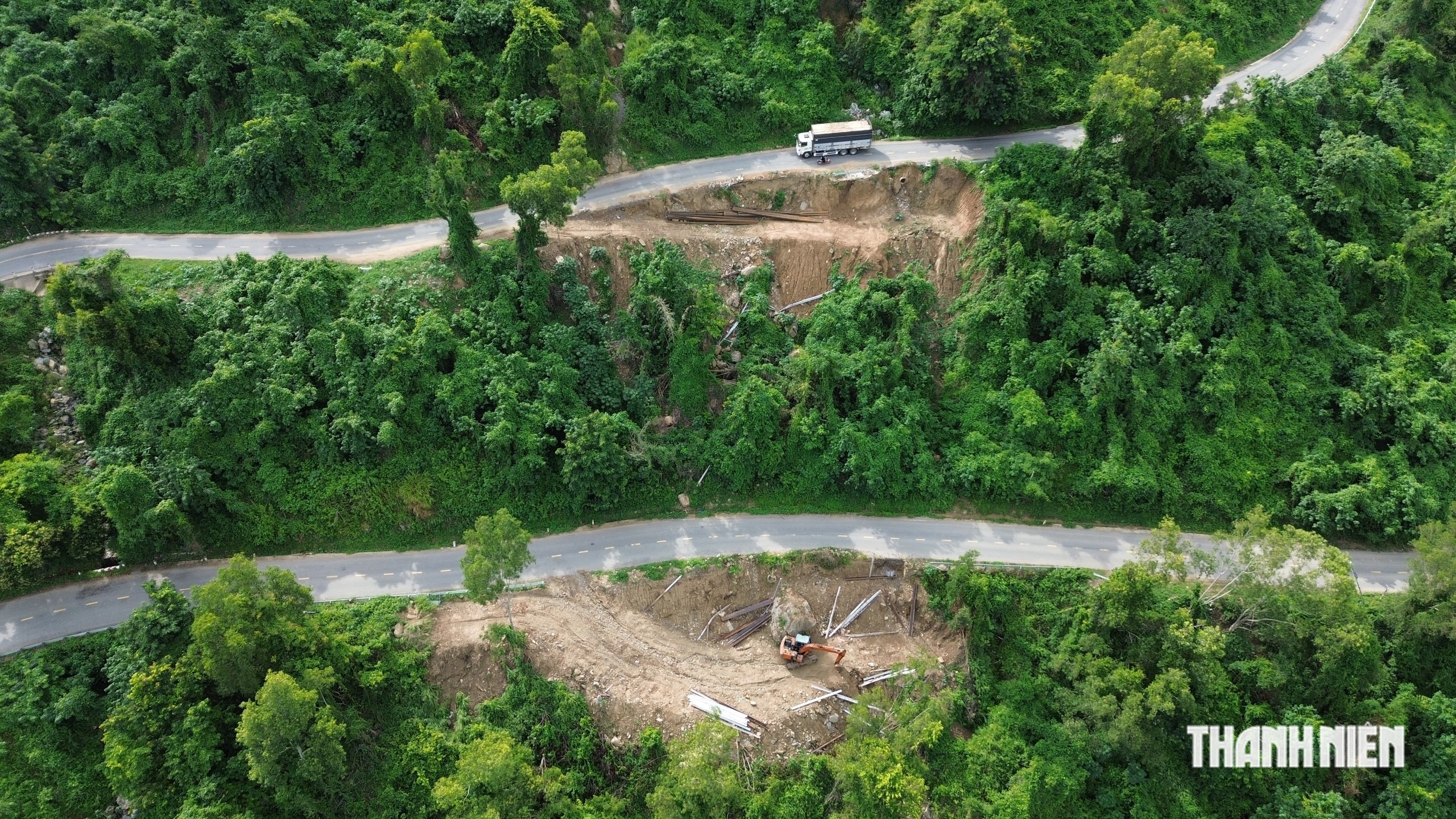 Chạy đua sửa đ&egrave;o Kh&aacute;nh L&ecirc; nối Nha Trang - Đ&agrave; Lạt trước m&ugrave;a mưa- Ảnh 1.