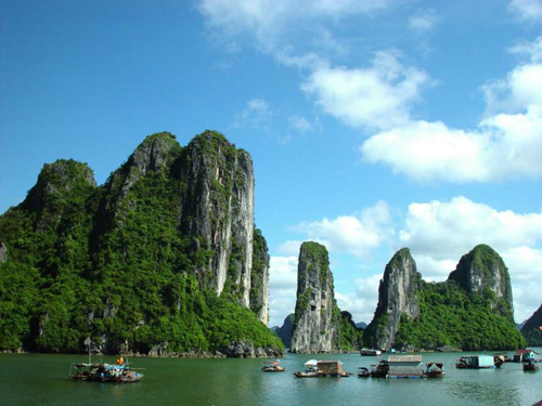 Kỳ quan thiên nhiên - Những kỳ quan thiên nhiên trên thế giới là điểm đến đầy hấp dẫn cho các tín đồ du lịch, và trong số đó, Việt Nam cũng có những ngọn núi, hồ, thác nước… đẹp như cổ tích. Hãy cùng khám phá những kỳ quan thiên nhiên tuyệt đẹp này qua hình ảnh!
